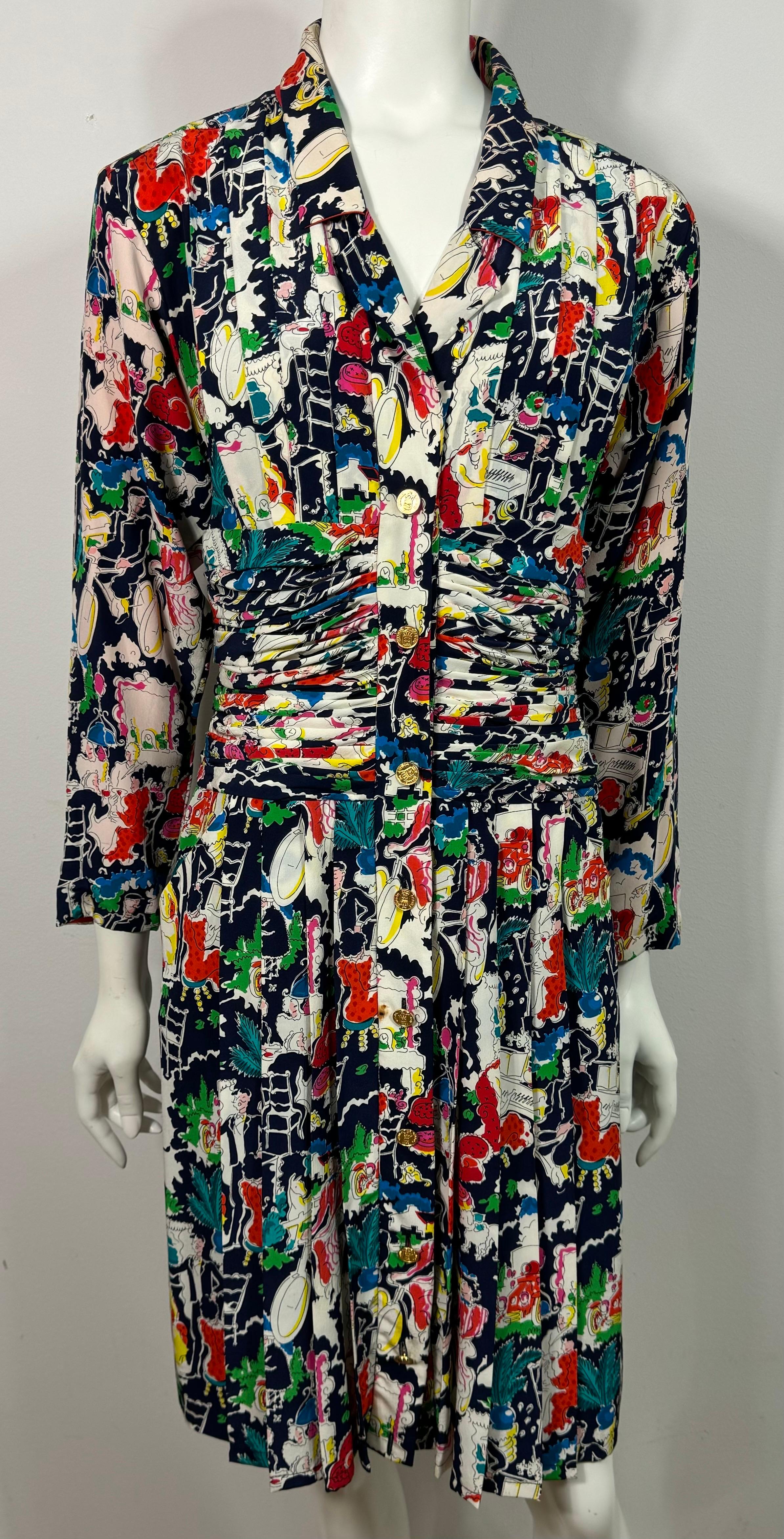 Gris Chanel - Ensemble robe et manteau en soie imprimée multicolore - 42 - vers 1980  en vente