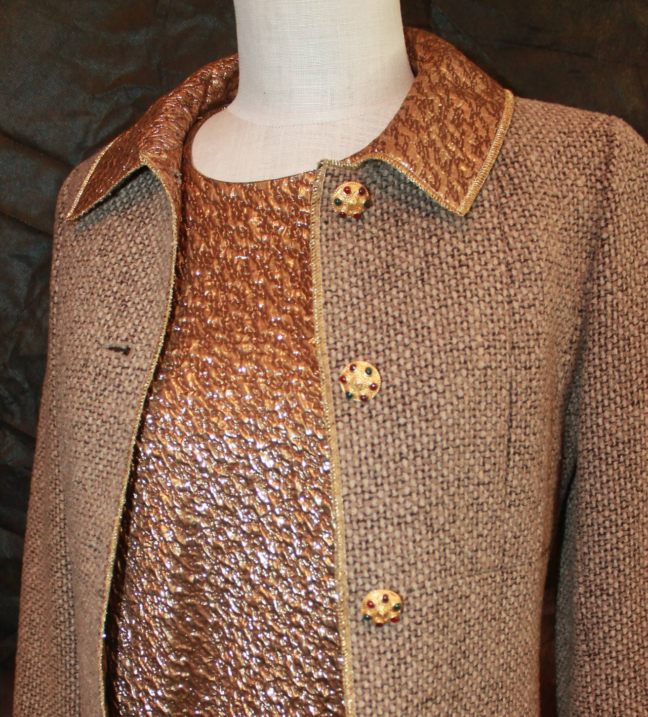 Chanel 1996 Gold Top & Pants with Tan Tweed Coat & Gripoix Buttons - 34 In Good Condition In West Palm Beach, FL