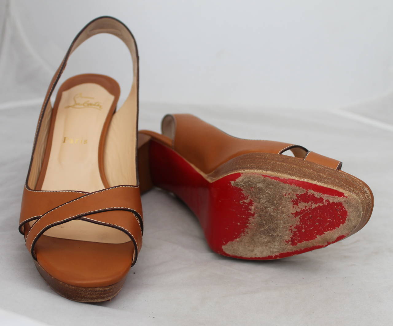 Christian Louboutin Luggage Tone Leather Woodstack Heel - 42 In Good Condition In West Palm Beach, FL