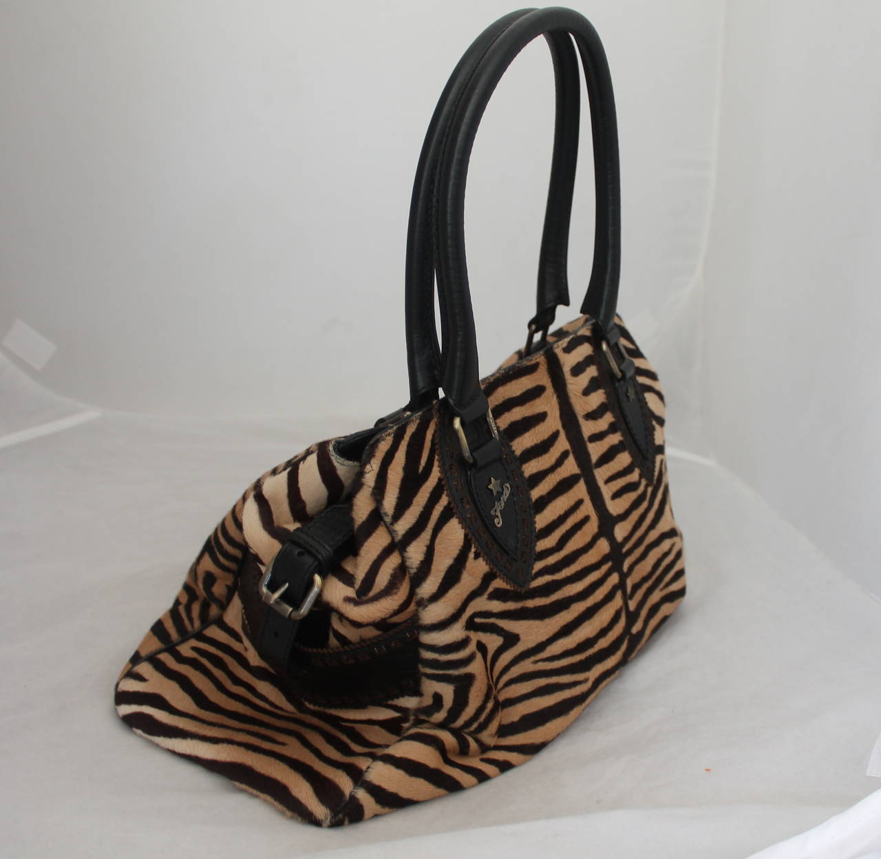Fendi Black & Beige Zebra Printed Pony Hair Handbag In Excellent Condition In West Palm Beach, FL