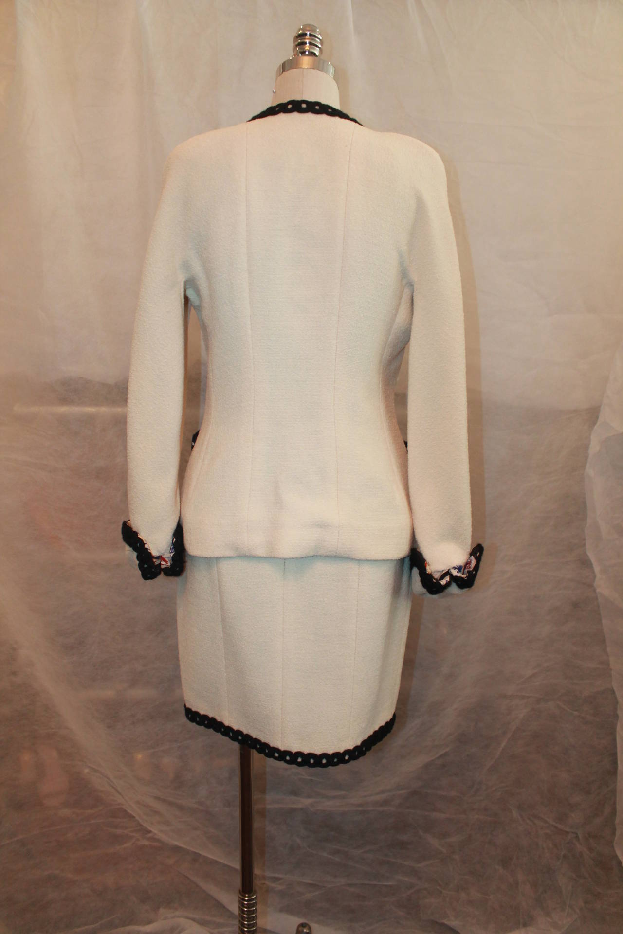 Chanel Ivory Wool Casino Theme Skirt Suit - Circa 80's-Sz 40 In Good Condition In West Palm Beach, FL