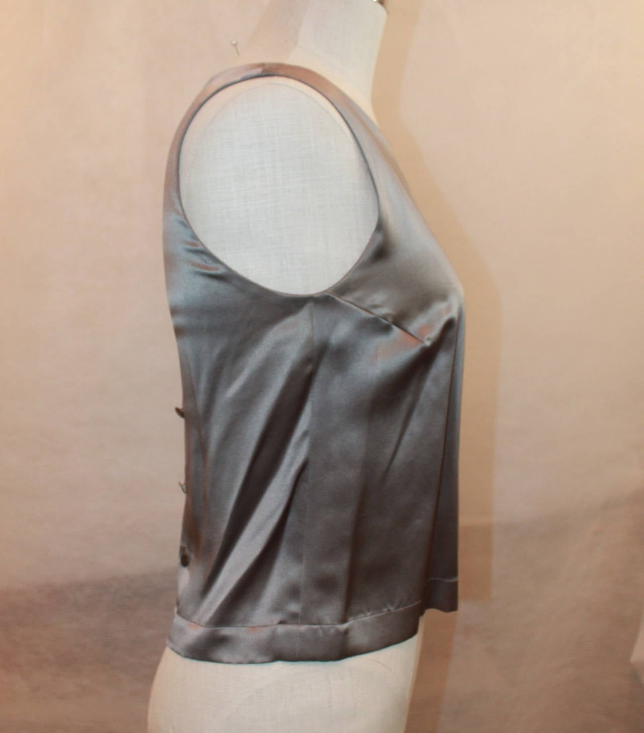 Chanel Army Green Silk Sleeveless Top - 38 - Circa 1999 In Excellent Condition In West Palm Beach, FL