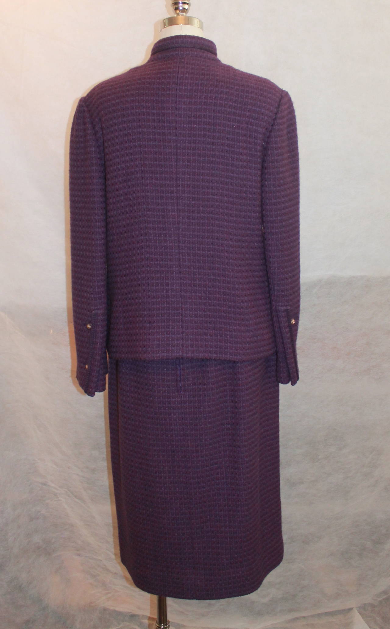 Chanel 1970's Vintage Purple Tweed Wool Skirt Suit - 44 In Good Condition For Sale In West Palm Beach, FL