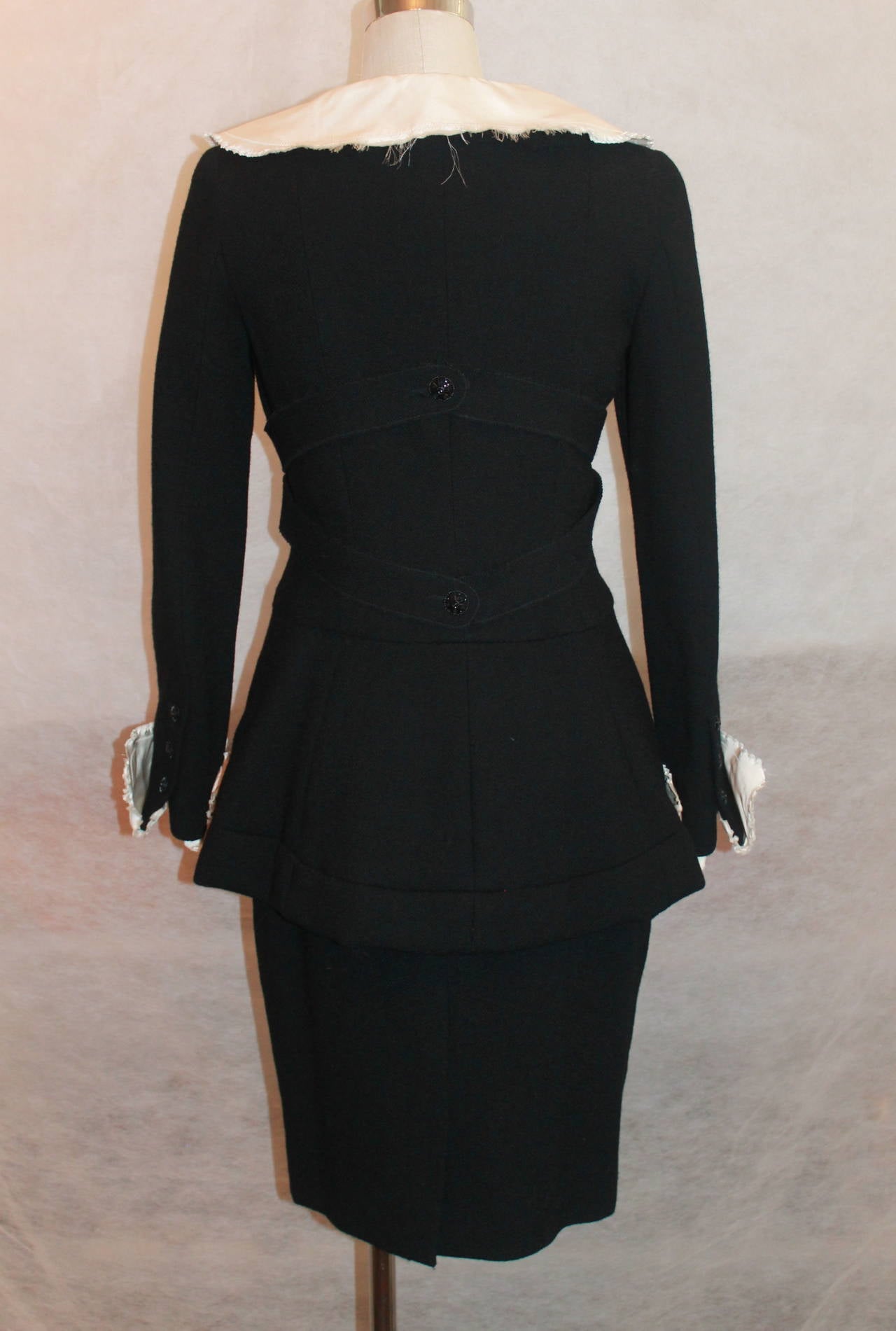 Chanel Black Wool Skirt Suit w/ removable white collar and cuffs-38-2008 3