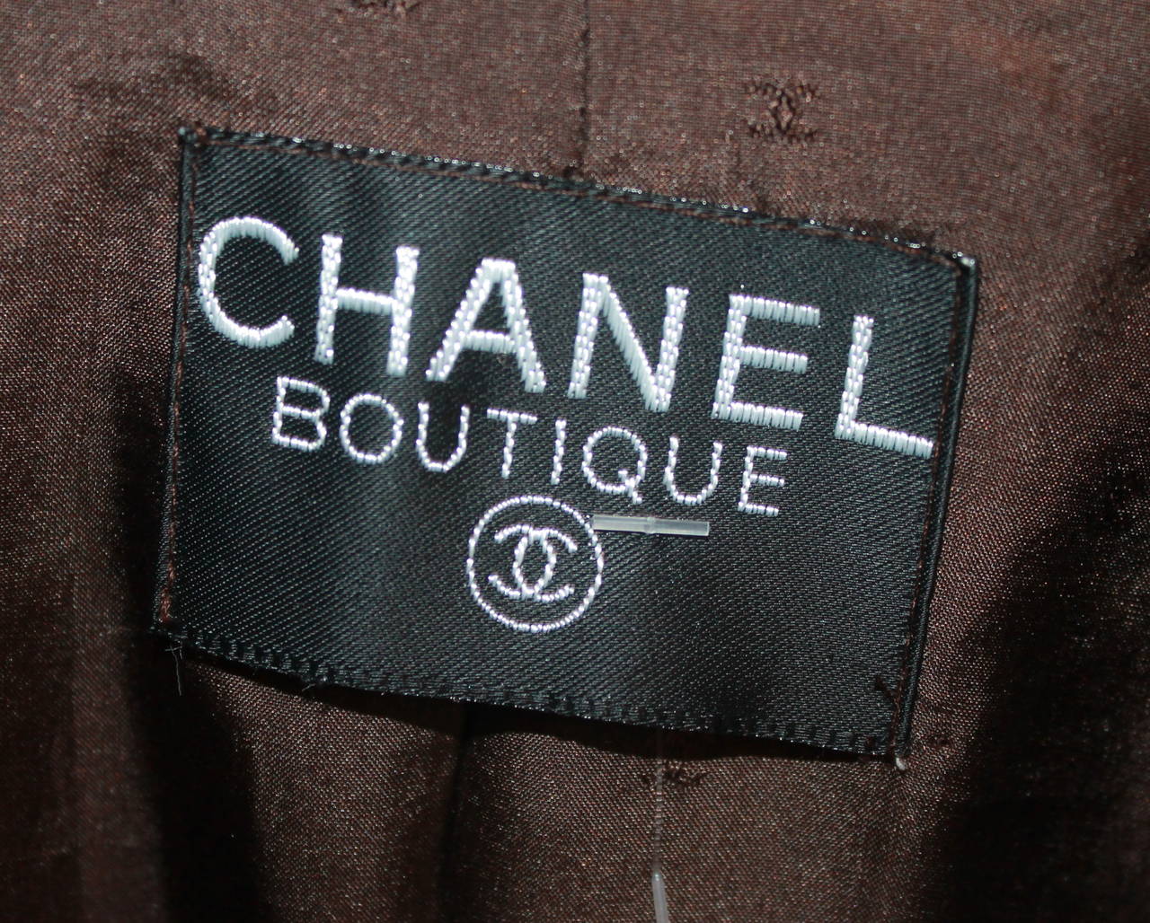 Tailleur jupe Chanel en laine marron et noire avec bordure en velours (années 1980) 2