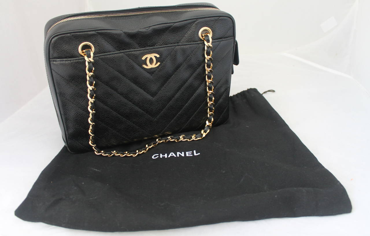 Chanel 2002 Black Caviar Chevron Quilted Camera Case Bag In Good Condition In West Palm Beach, FL