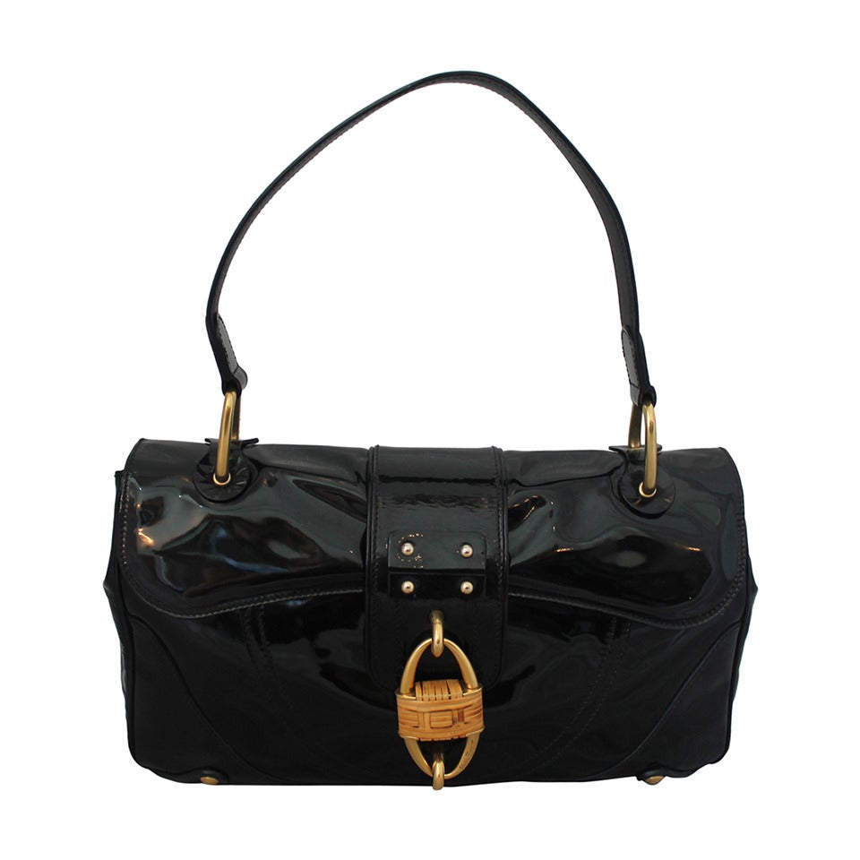 hwpg6623060 black guess bag