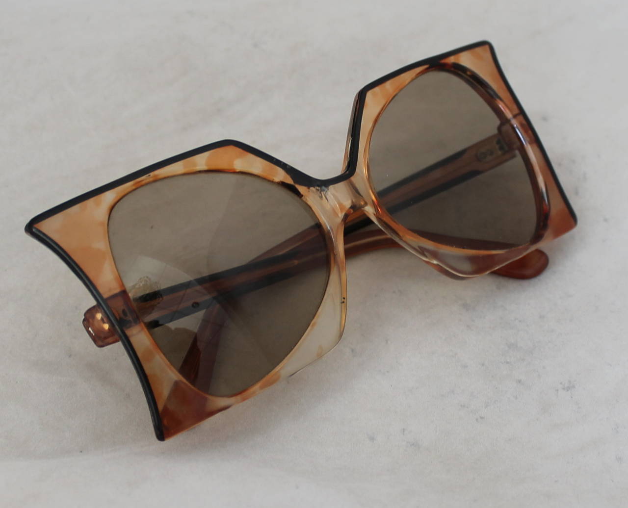 1960's Vintage Parisian Brown Square Lucite Sunglasses at 1stDibs
