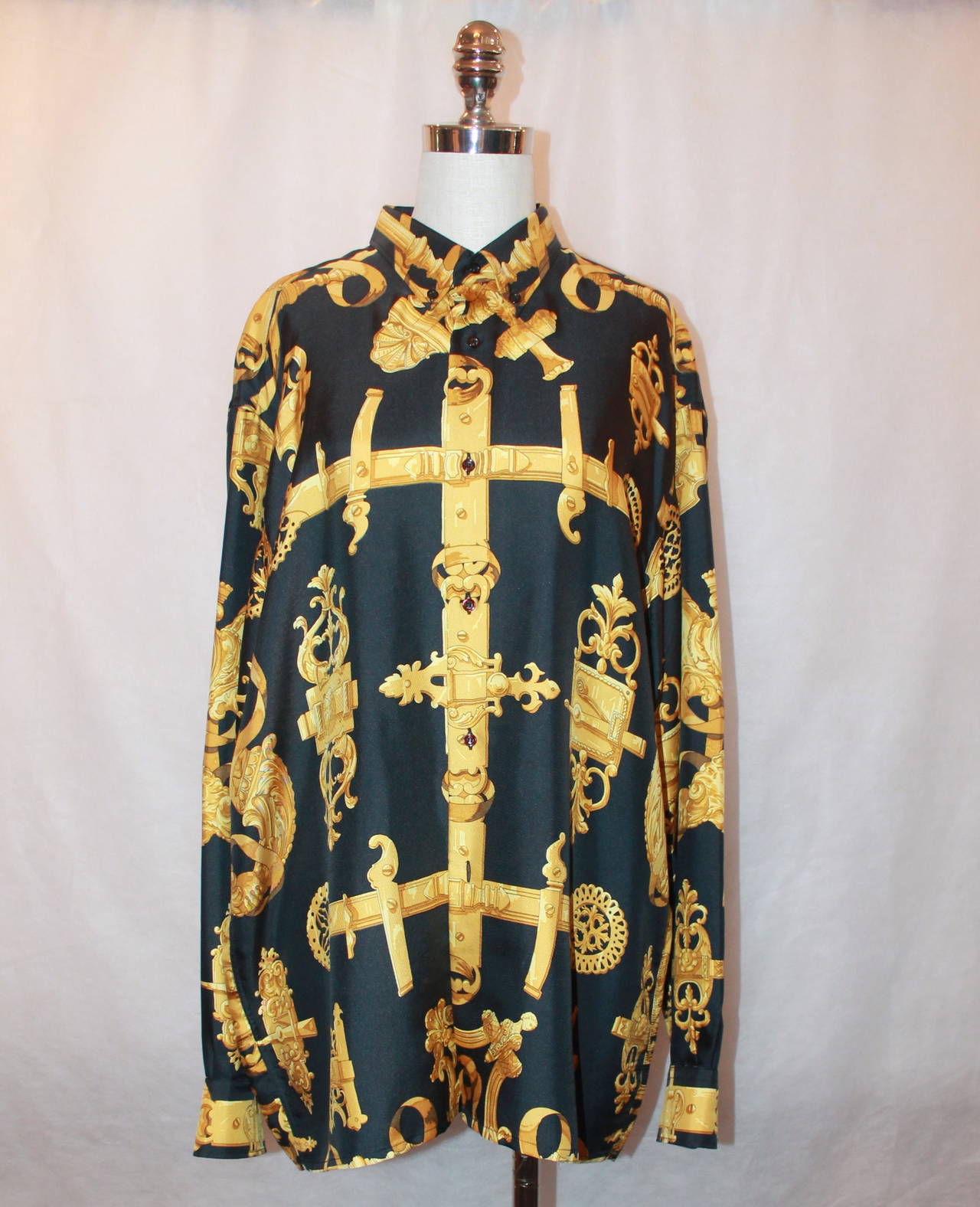 Vintage 1970s Hermes Black and Gold Latch Print Size 44 Silk Top.

Measurements:
Bust: 48 