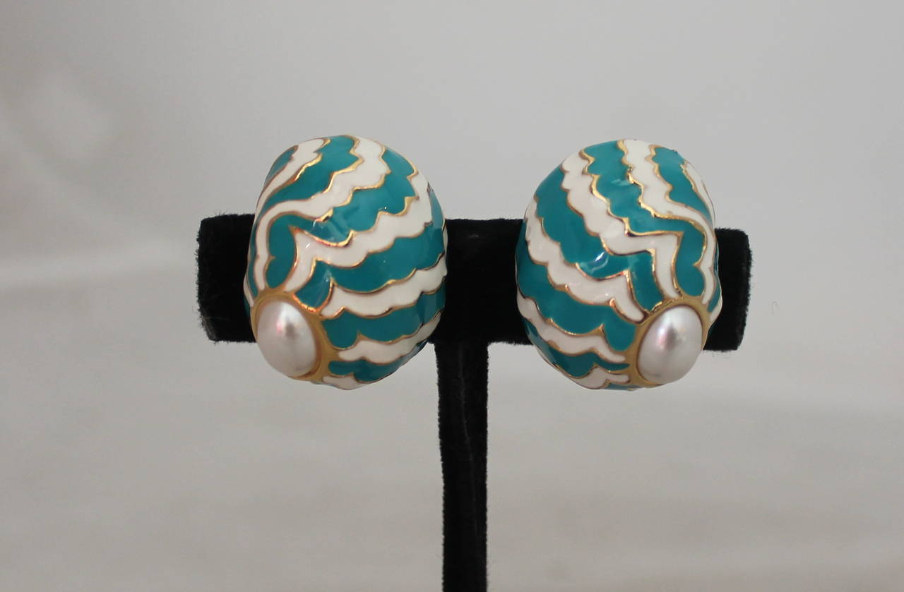 1990s Ciner Turquoise and White Enamel Seashell Design with Pearl Center Goldtone Clip On Earrings