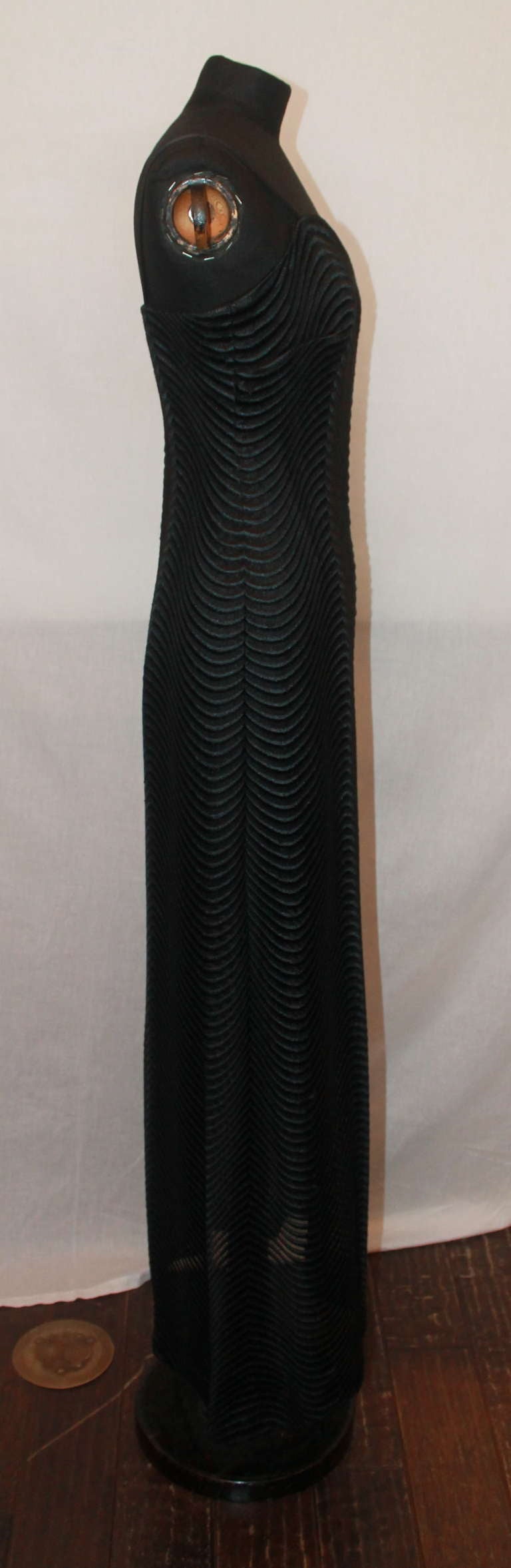 Escada Couture Black Crochet Gown - 36 In Excellent Condition In West Palm Beach, FL