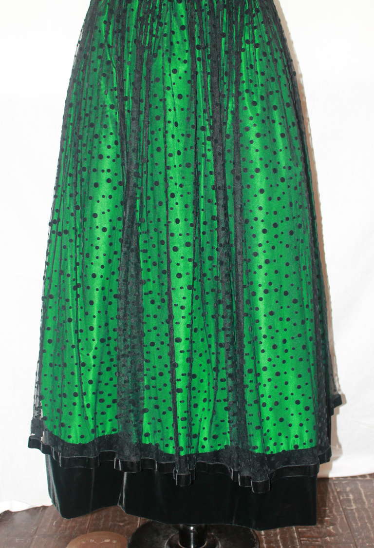 Martha Phillips Vintage Black & Green Gown - 6 In Excellent Condition In West Palm Beach, FL