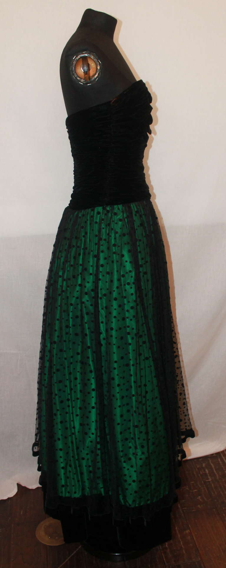 Women's Martha Phillips Vintage Black & Green Gown - 6