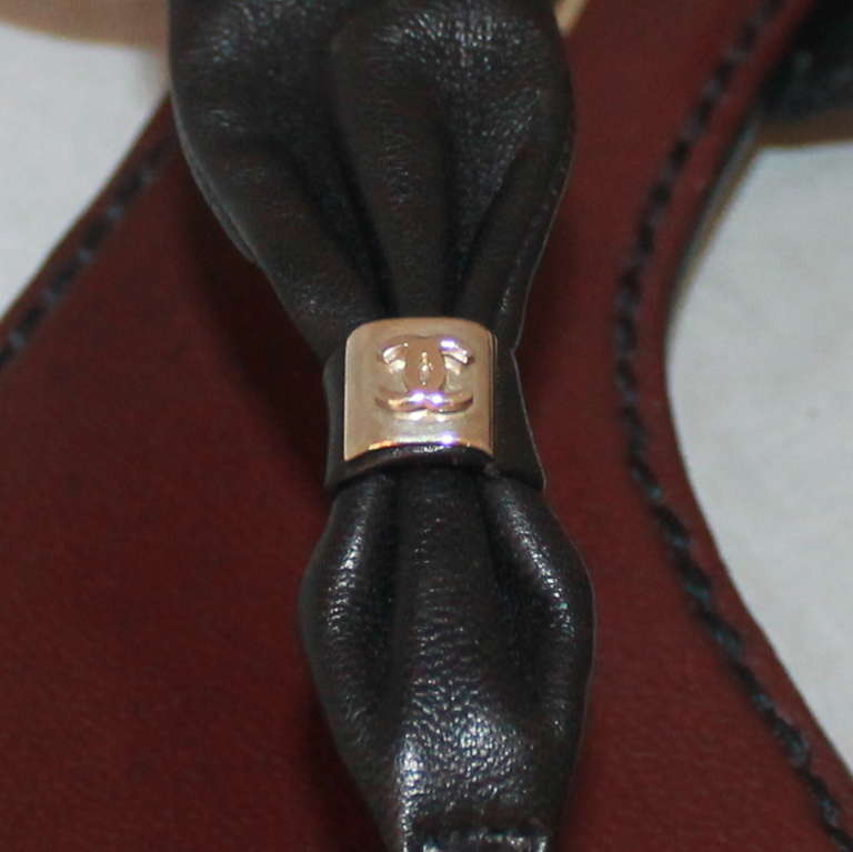 Women's Chanel Black Leather Sandals - 36.5