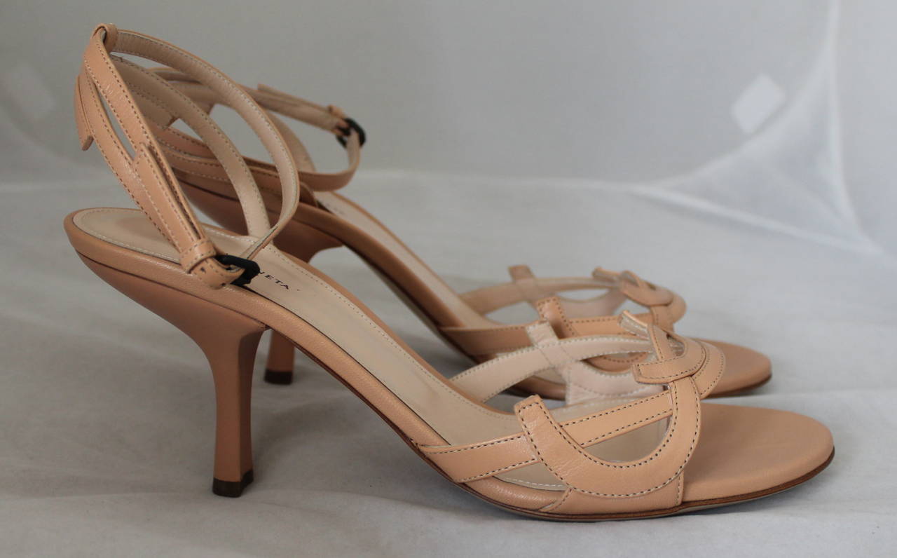 Brown Bottega Veneta Blush Leather Sandals with Ankle Strap - 40