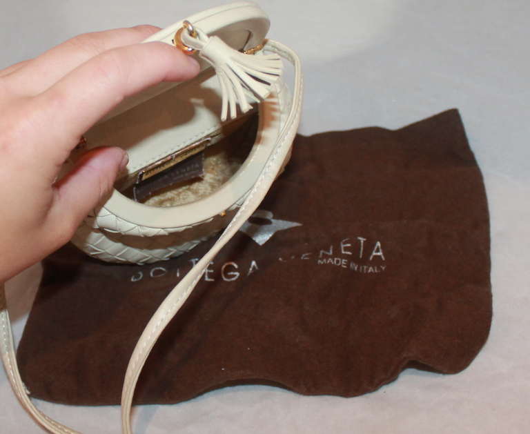 Women's Bottega Veneta Ivory Cross-Body Handbag