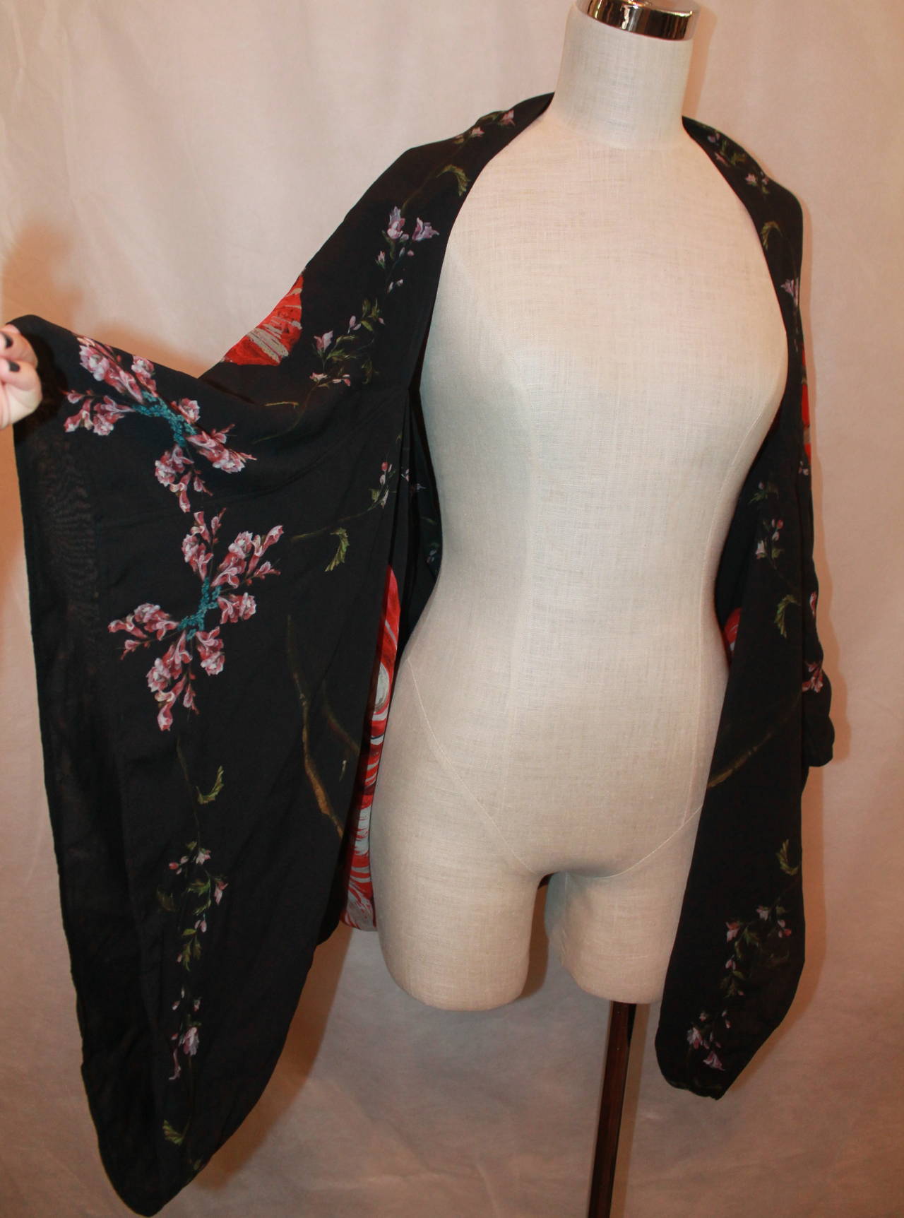 Women's Alexander McQueen Black Silk Chiffon Floral Printed Kimono - 10
