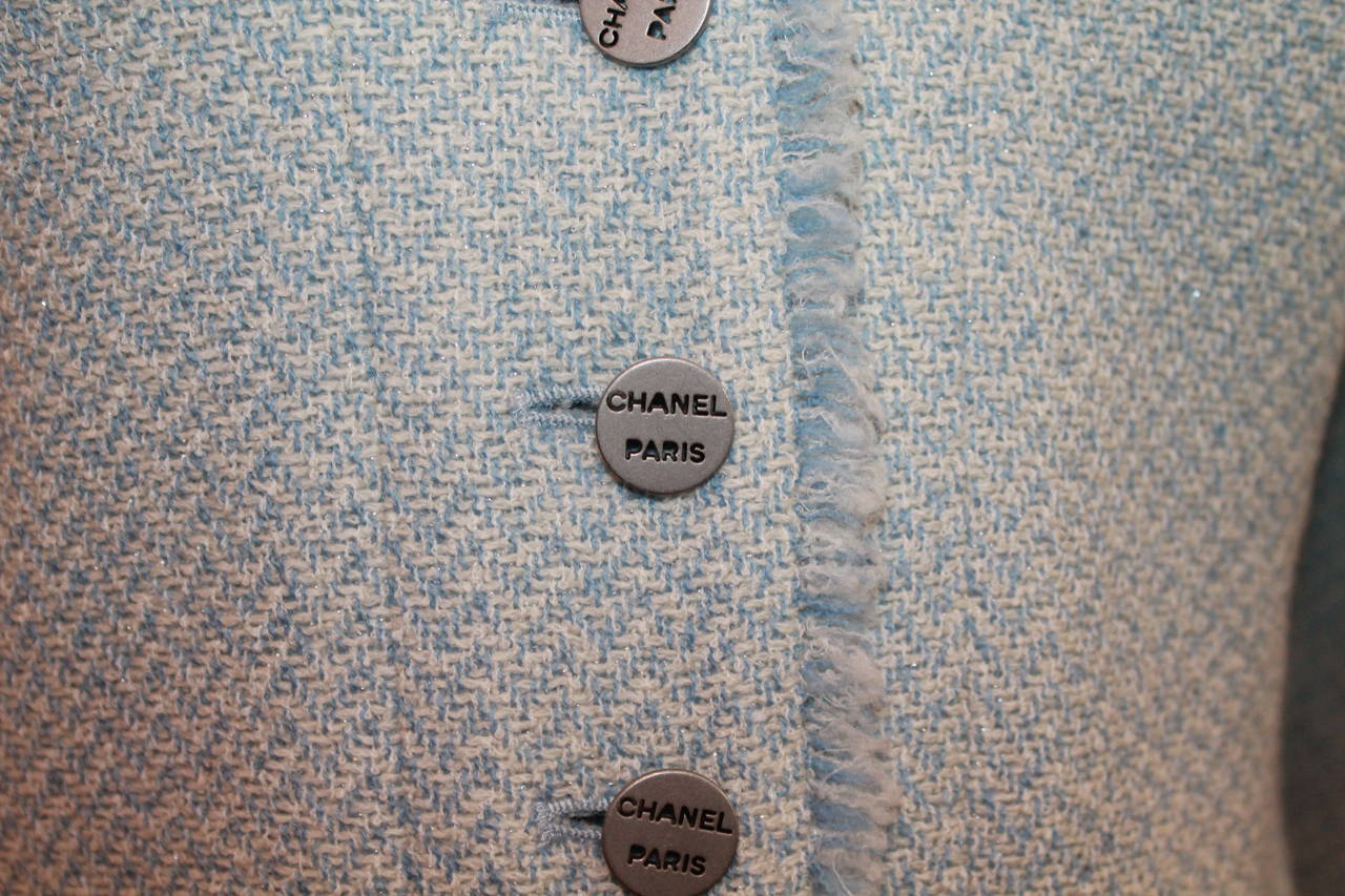 Chanel 2000 Baby Blue & White Tweed Crop Jacket with Fringe Trim - 38 In Excellent Condition In West Palm Beach, FL