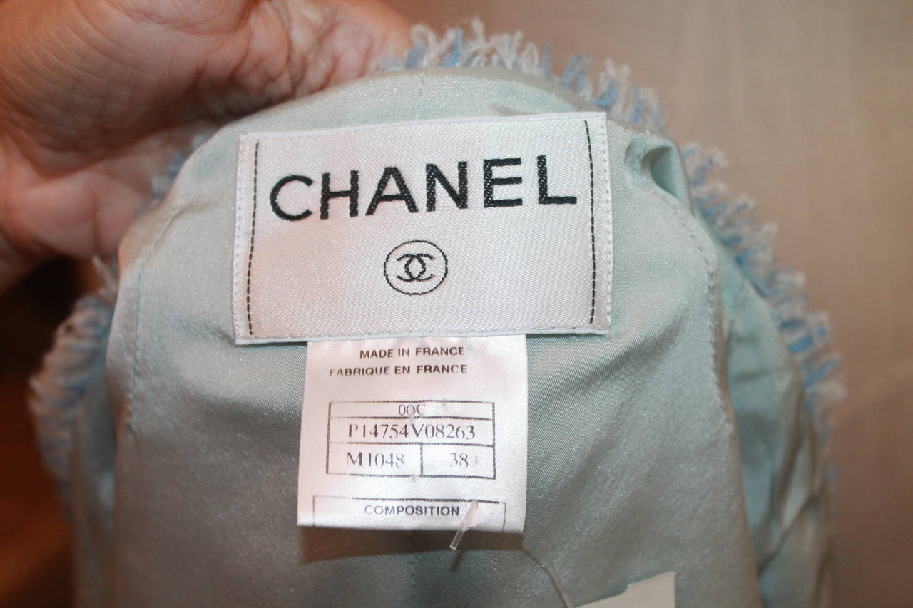 Women's Chanel 2000 Baby Blue & White Tweed Crop Jacket with Fringe Trim - 38