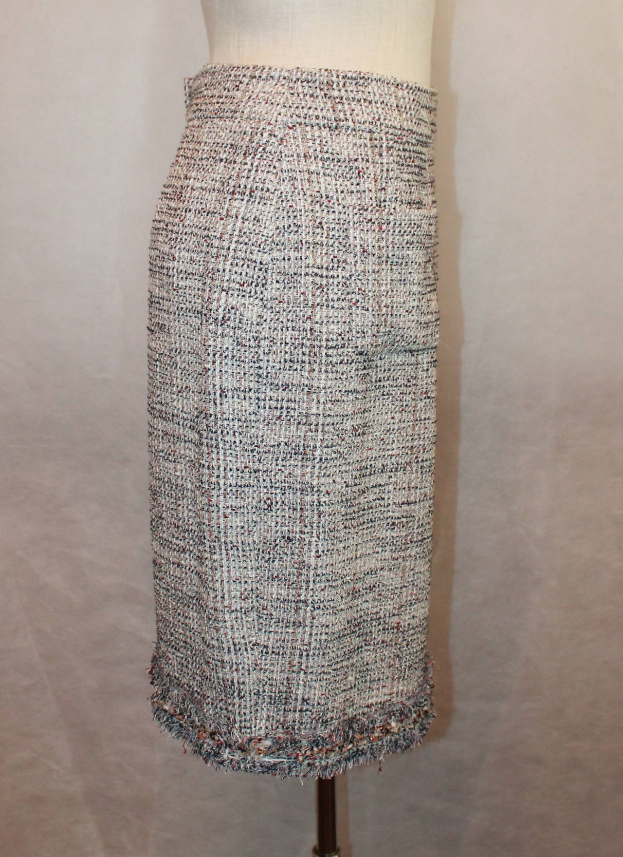 Chanel Beige & Earthtones Tweed 2-Pocket Skirt - 42 In Excellent Condition In West Palm Beach, FL