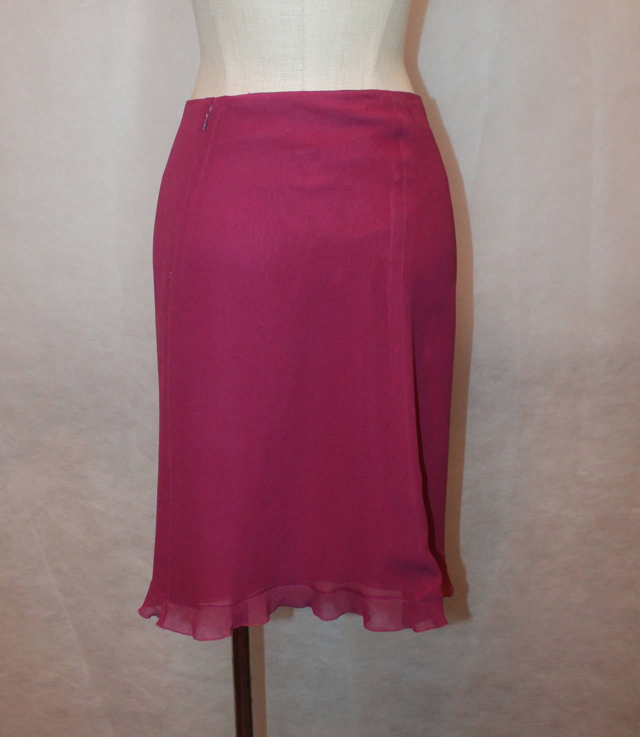 Chanel 2001 Raspberry Silk Chiffon Skirt with Bottom Ruffle - 38 In Good Condition In West Palm Beach, FL
