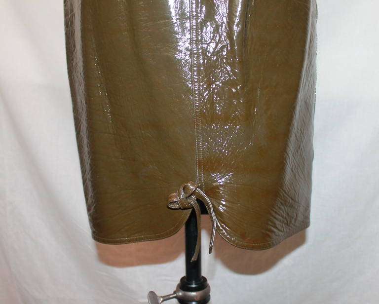 Emanuel Ungaro Vintage Olive Patent Skirt - 10-Circa 70's In Excellent Condition In West Palm Beach, FL