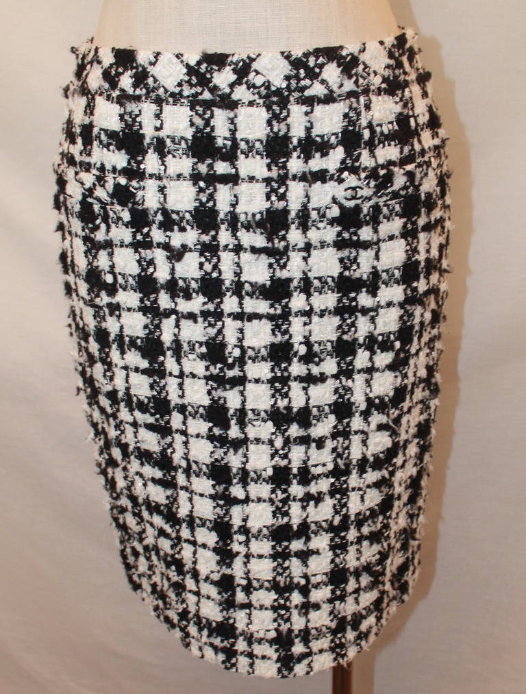 chanel skirt black and white