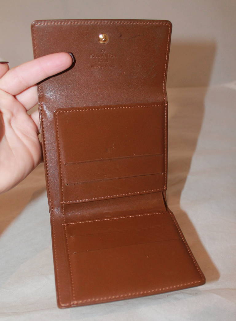 Louis Vuitton Bronze Vernis Folding Wallet In Excellent Condition In West Palm Beach, FL