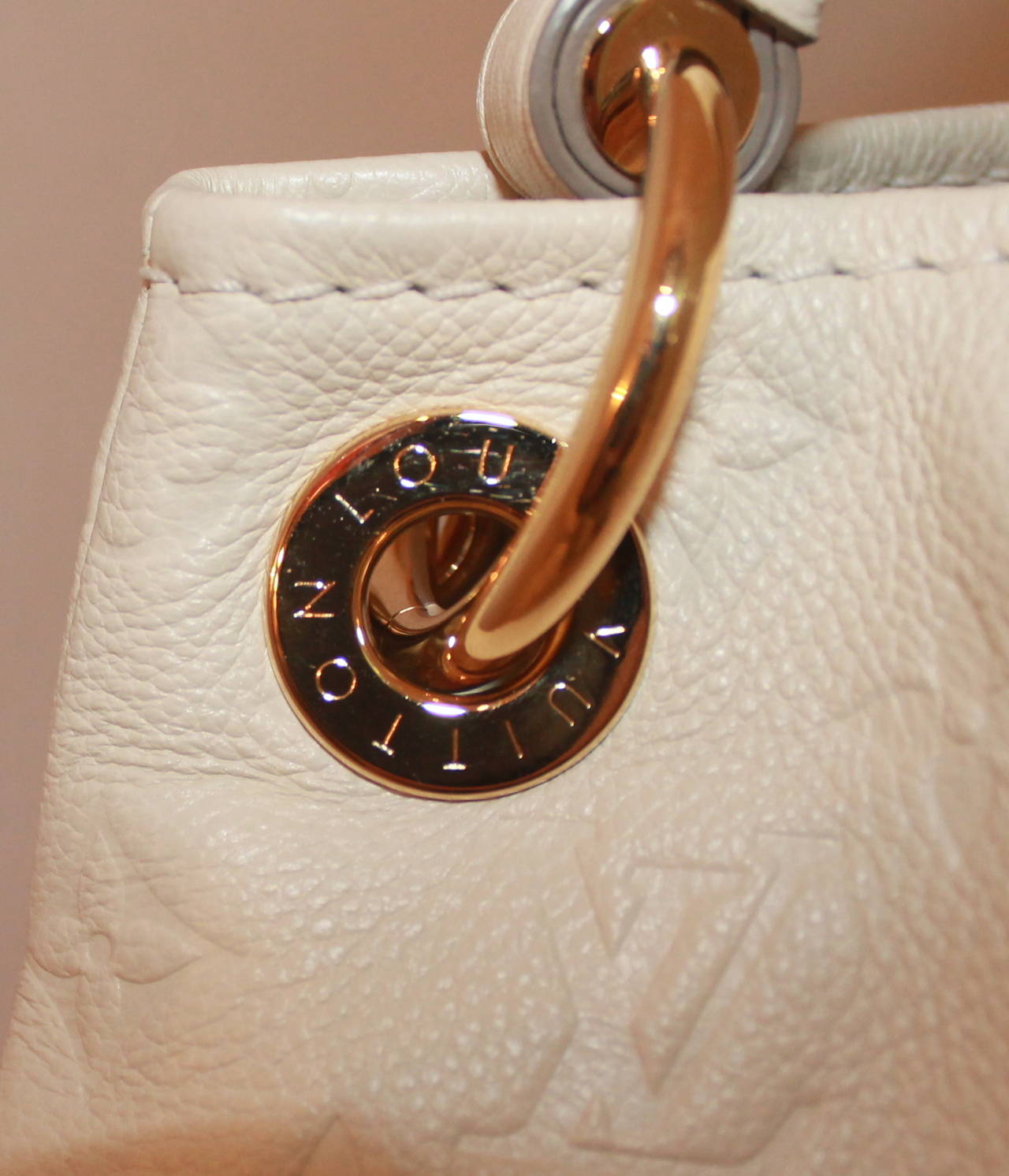 louis vuitton ivory handbag