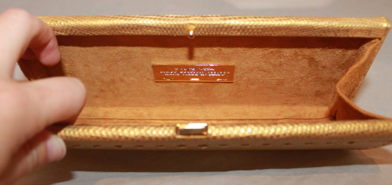 VBH Gold Lizard Clutch with Stitched Trim  In Good Condition For Sale In West Palm Beach, FL