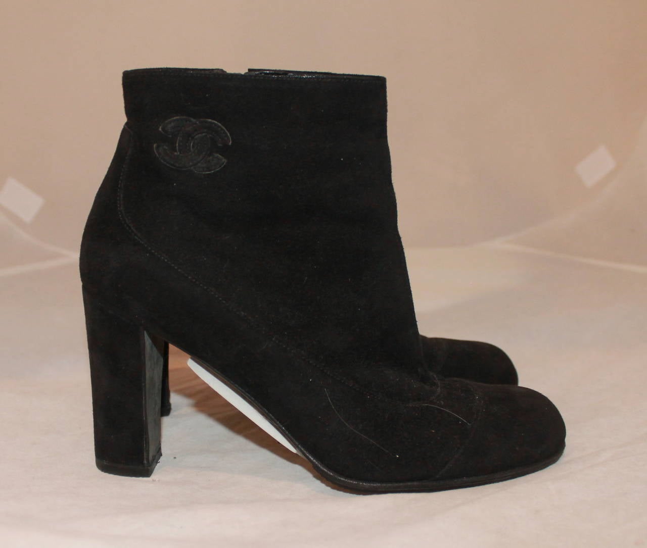 Chanel Black Suede Booties - 37 In Excellent Condition In West Palm Beach, FL