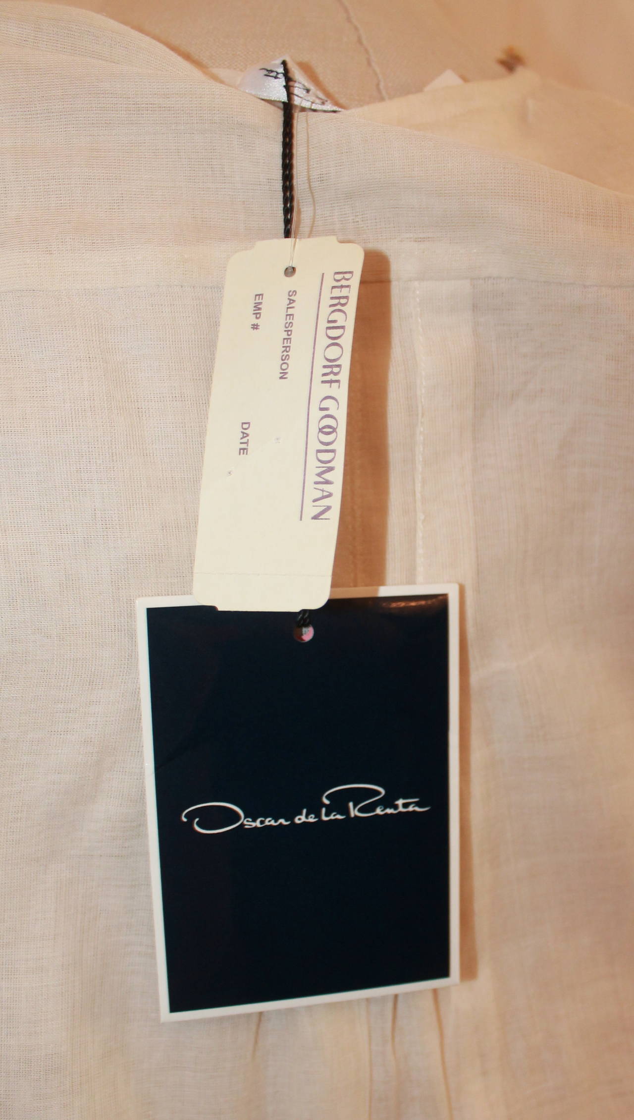 Oscar De La Renta Bone Long Sleeve Blouse with Sequin - 8 For Sale 1