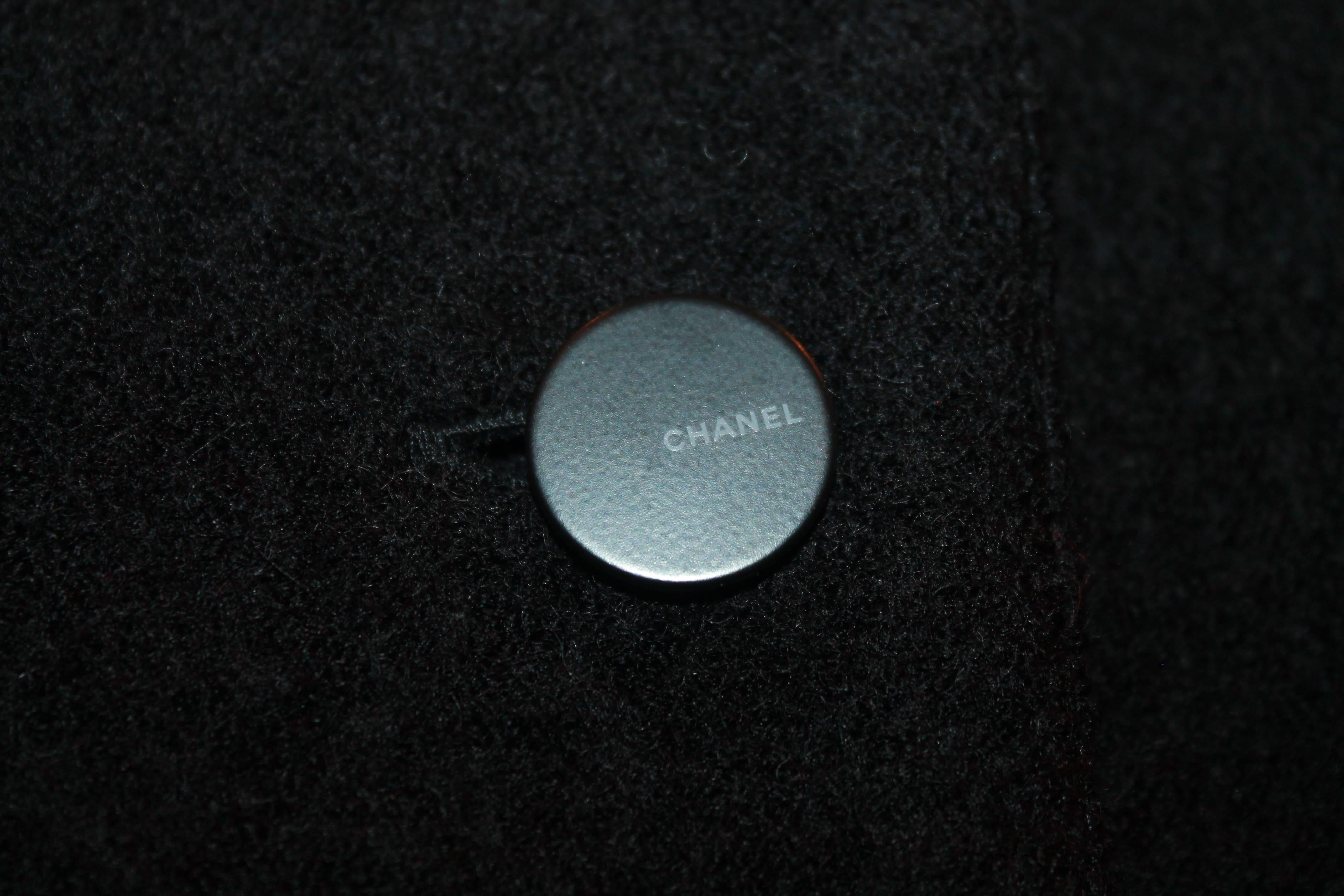 De las mujeres Chanel 1999 Maxifalda vintage de lana negra con botones en la espalda - 36