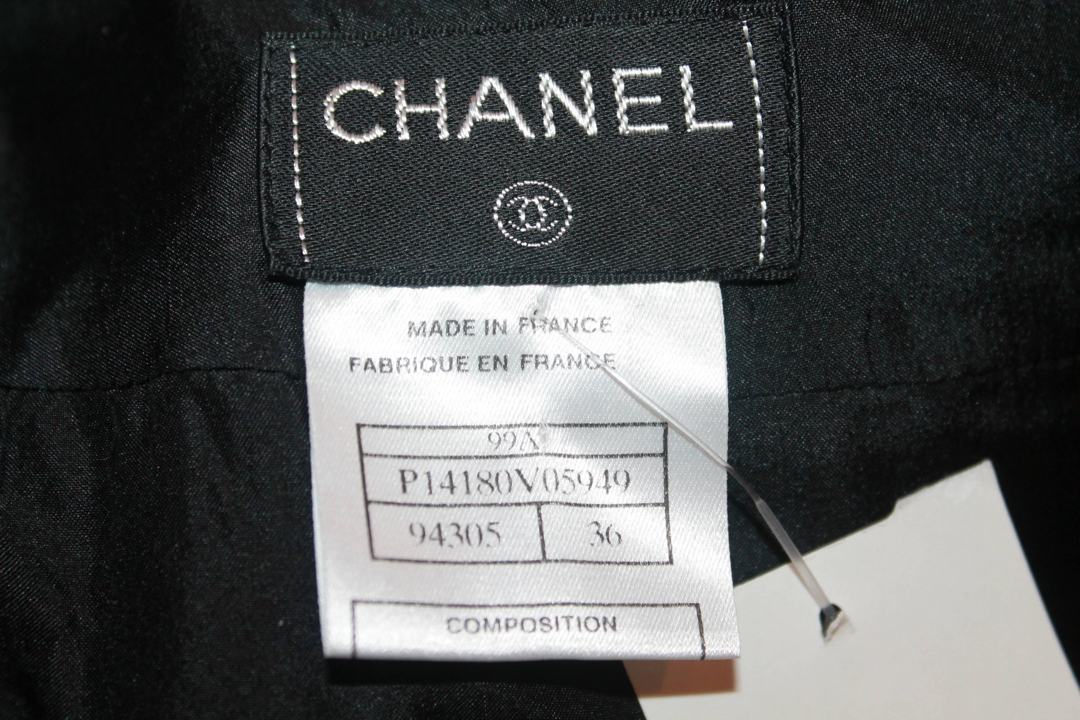 Chanel 1999 Maxifalda vintage de lana negra con botones en la espalda - 36 1