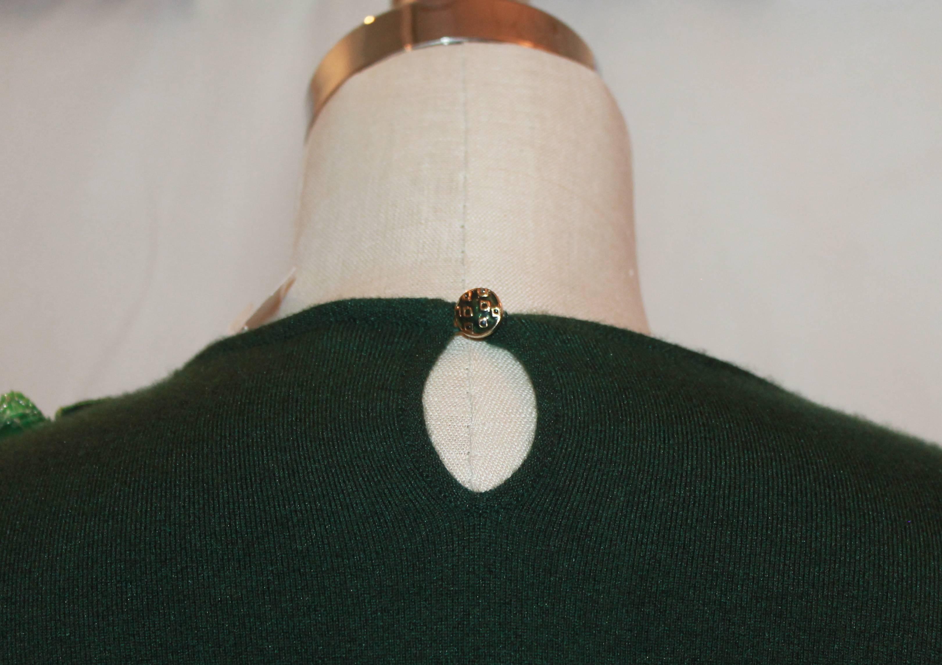 Oscar de la Renta Emerald Cashmere/Silk Blend Round Neck Sweater - Large In Excellent Condition In West Palm Beach, FL