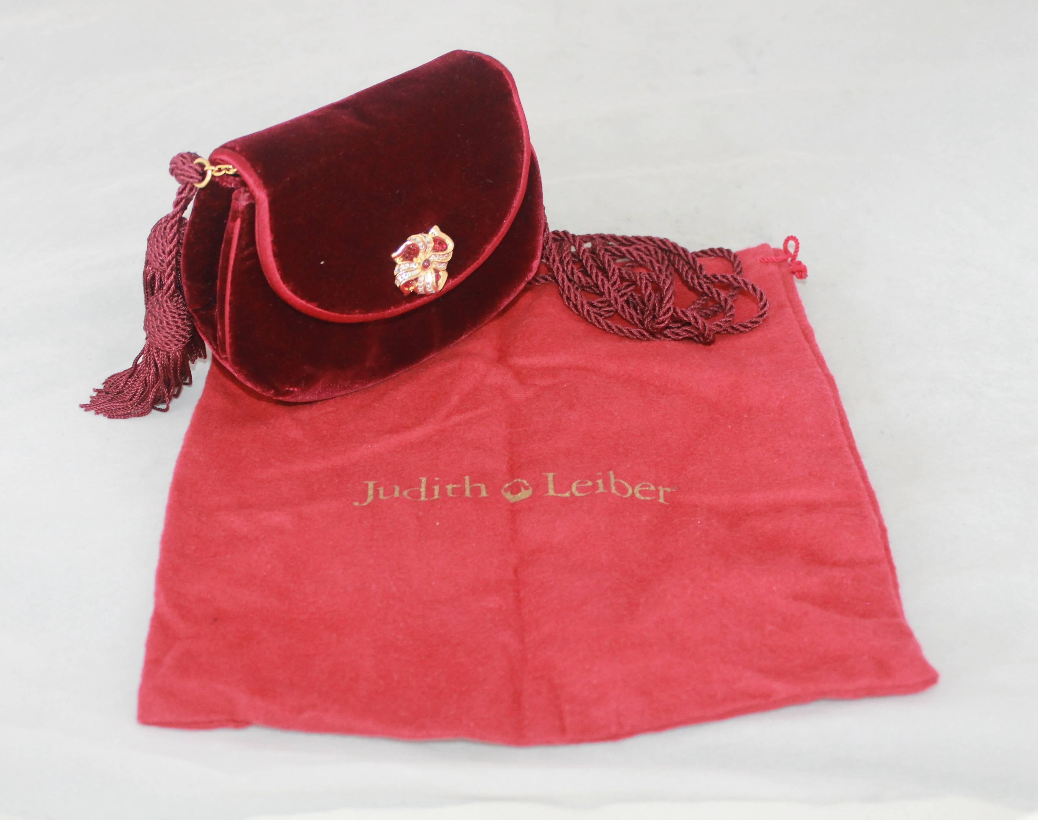 Judith Leiber 1990's Vintage Burgundy Velvet Small Evening Bag 1