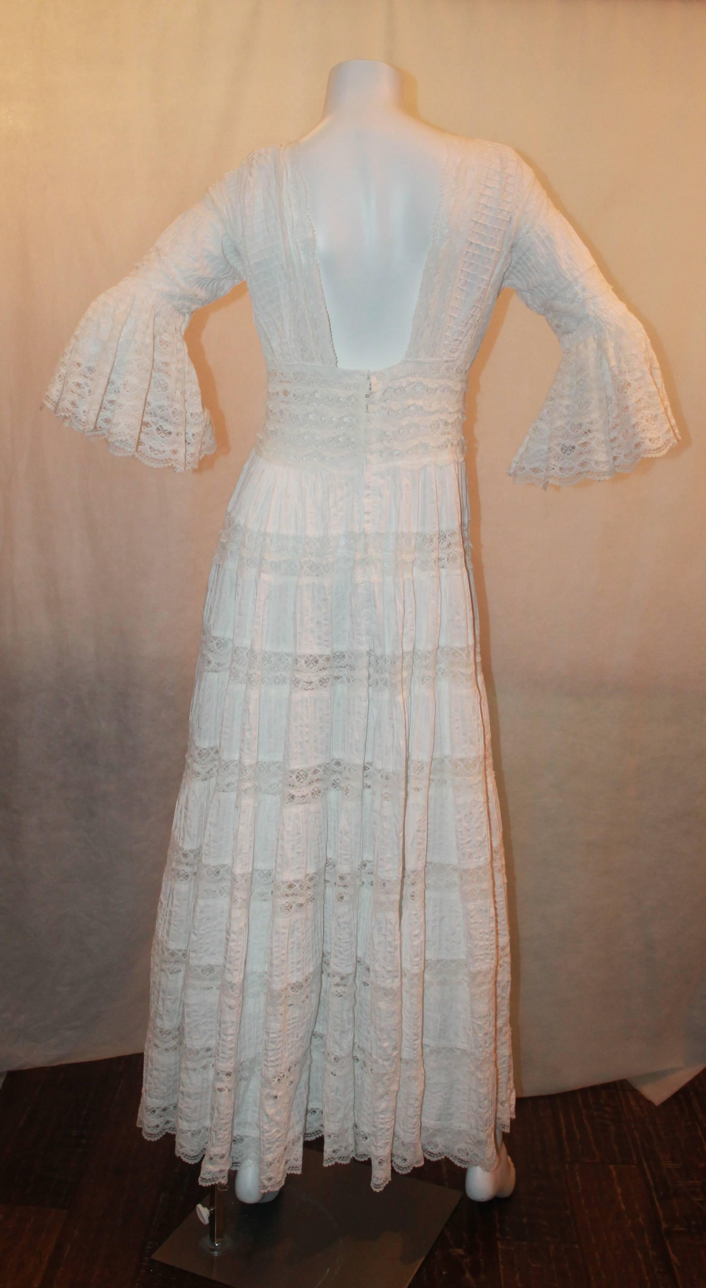 1970's Vintage White Lace & Cotton Mexican Wedding Dress - M In Excellent Condition In West Palm Beach, FL