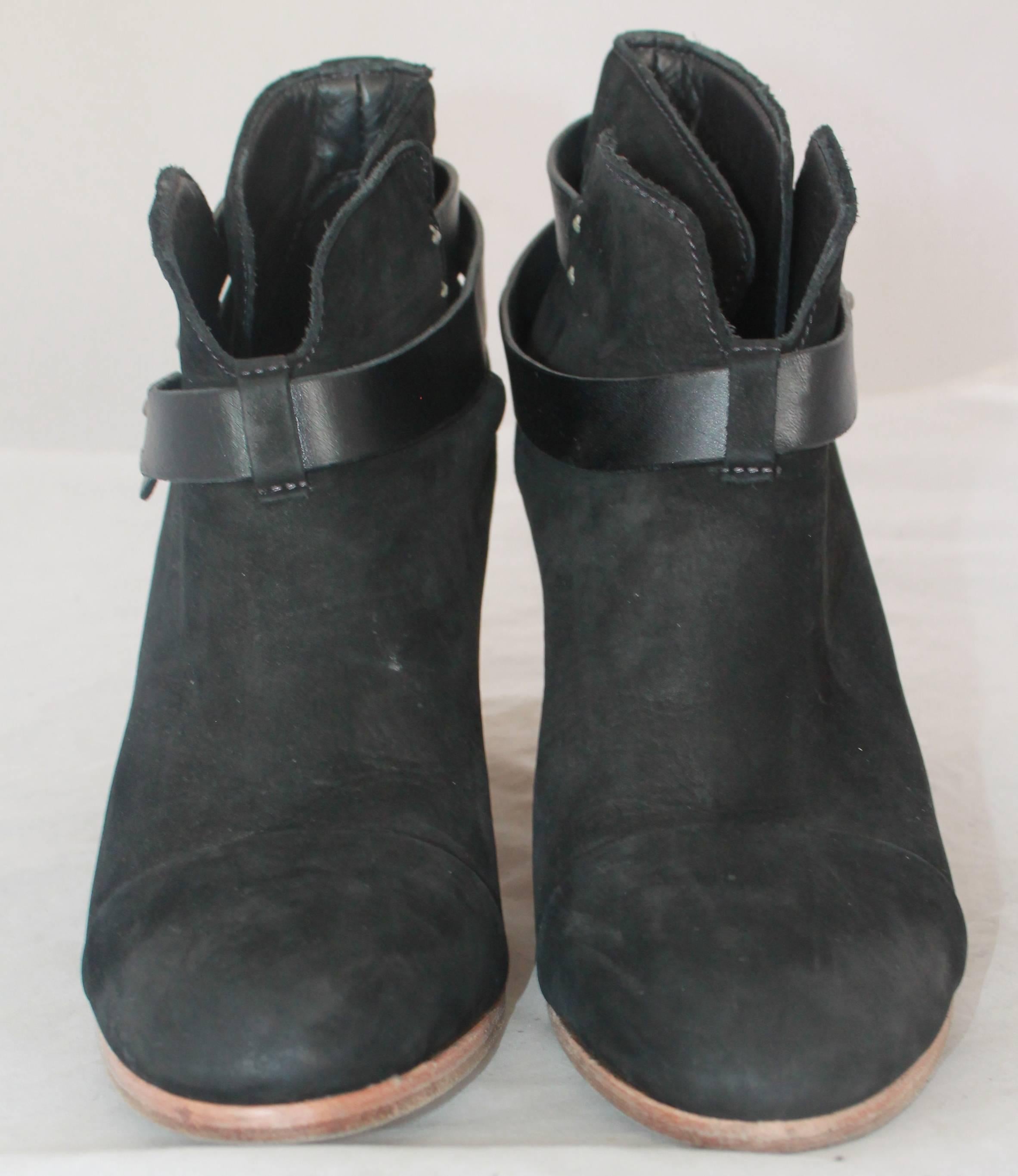 Rag & Bone Black Suede Black booties w/ Leather Wrap-Around Strap - 41 In Good Condition In West Palm Beach, FL