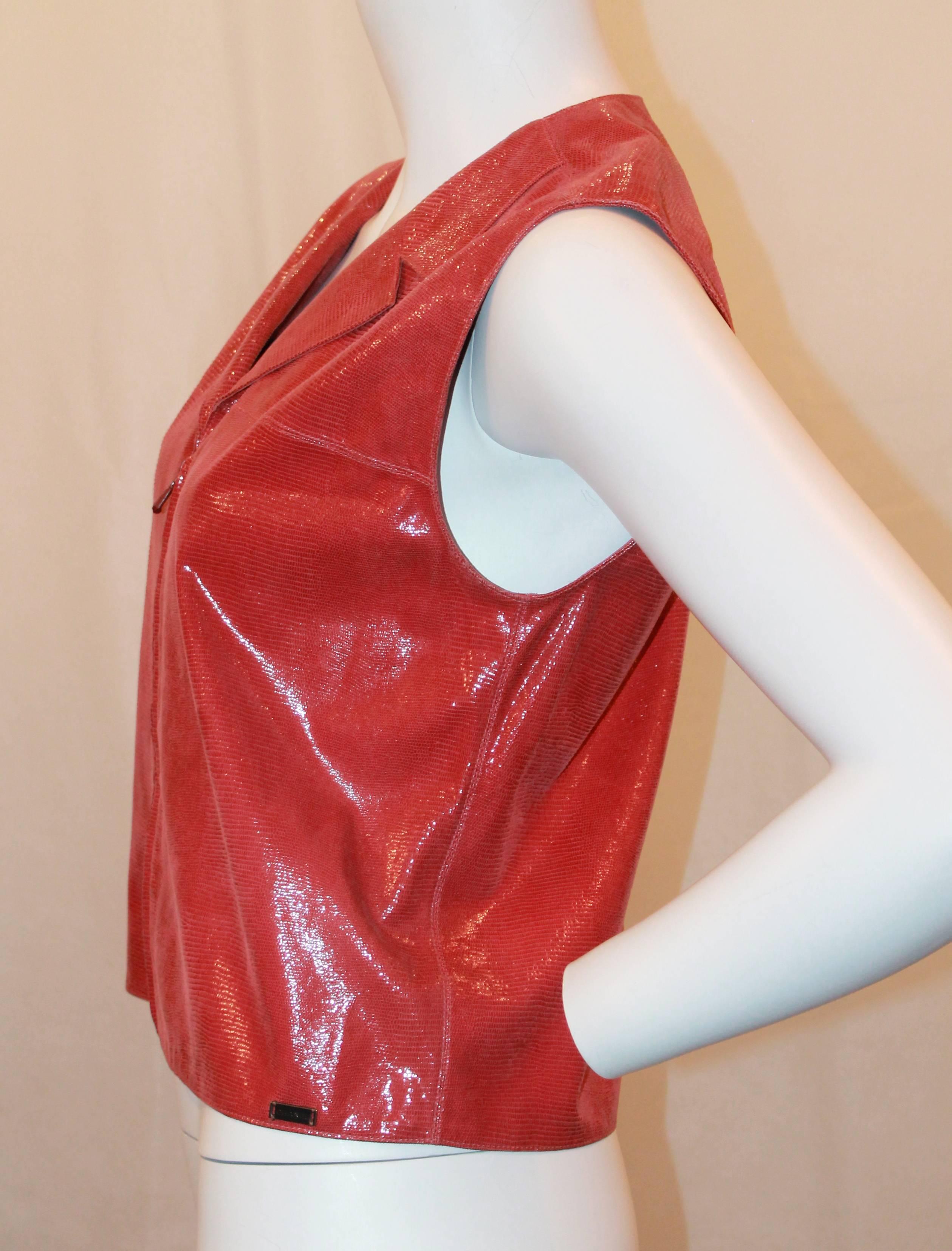 Chanel Rose Lizard Embossed Leather Vest with Front Zip - 38 - circa 2001 In Excellent Condition In West Palm Beach, FL