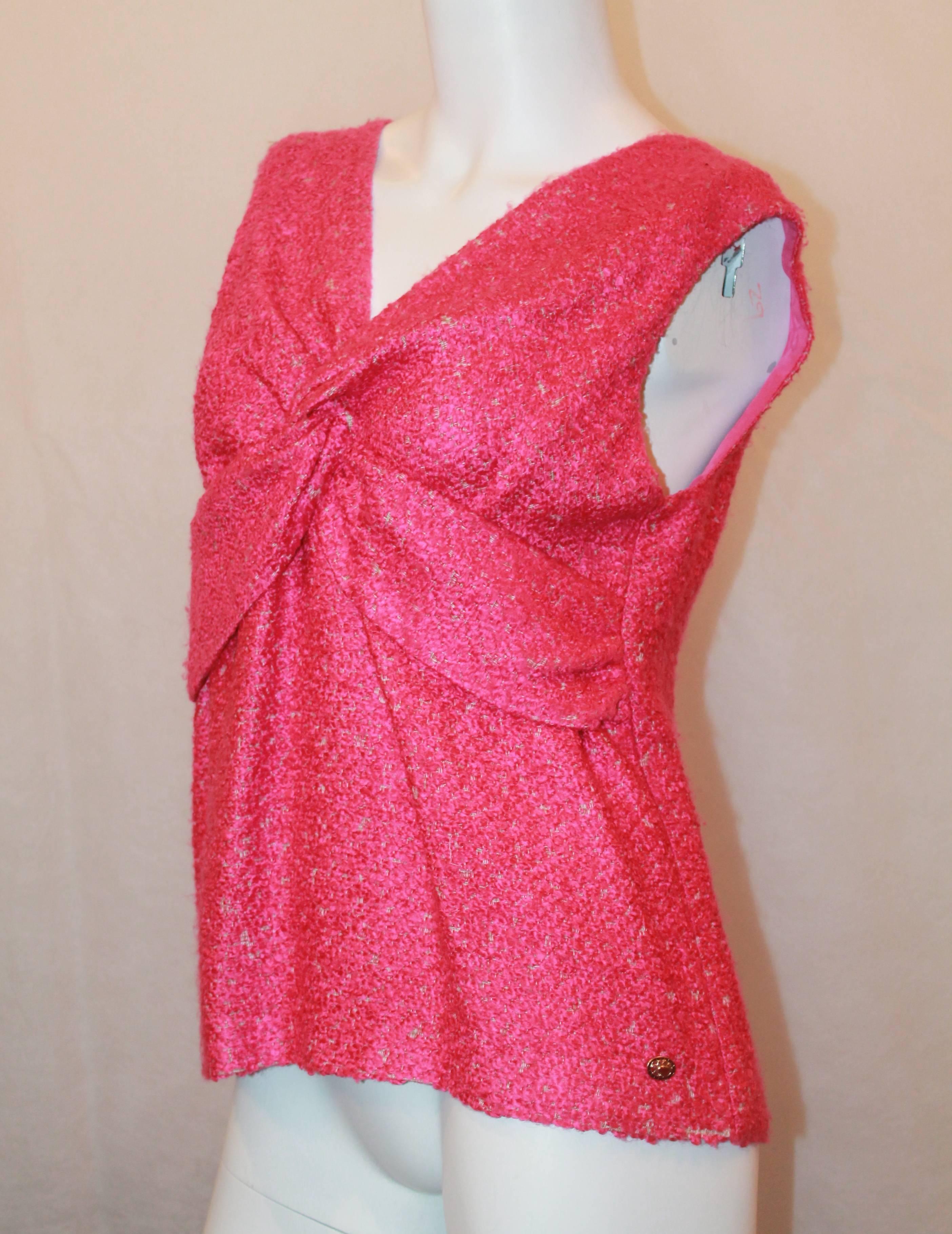 Chanel Fuchsia Tweed Top w/ Gripoix Detail & Knotted Ruched Front - NWT - 40.  This beautifully colorful Chanel top is in excellent condition.  It features gripoix detail, a knotted ruched front, a back zipper, and a soft acrylic tweed fabric.  It