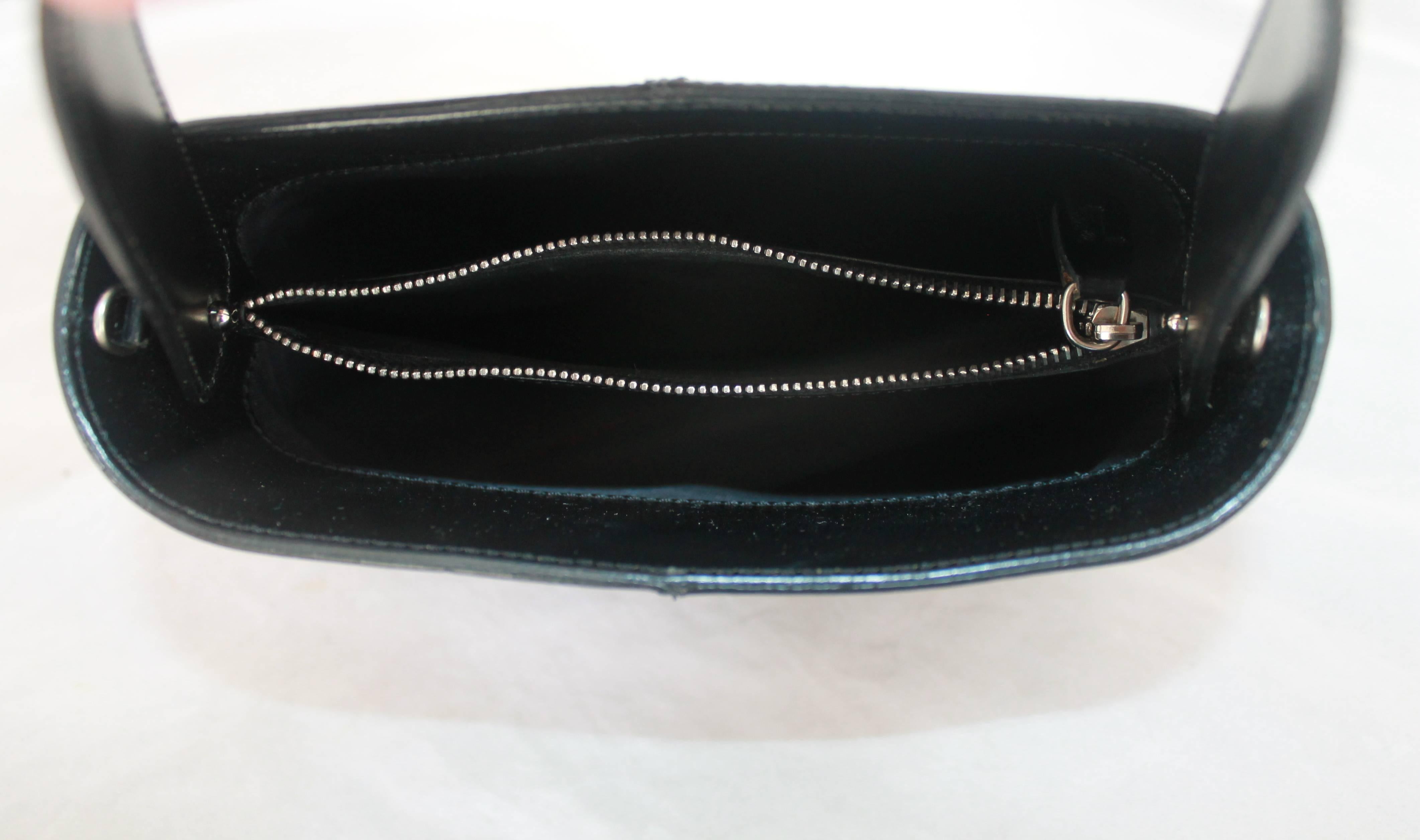 Tods Schwarze Ledertasche mit Henkel oben und Crossbody-Riemen SHW 4