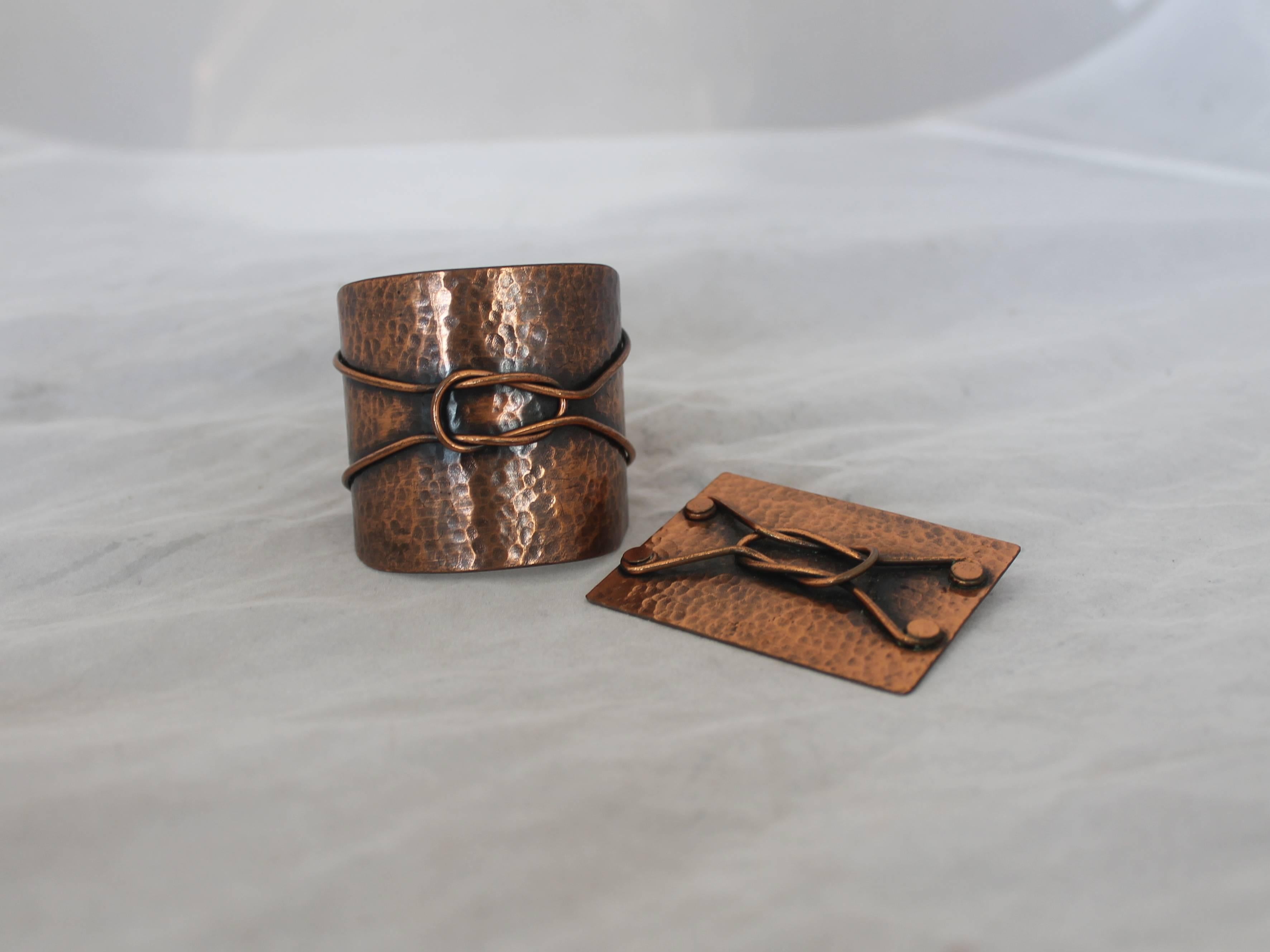 Pedro Pujol Vintage Copper Hammered Knot Design Cuff & Brooch - 1930's-1940's In Excellent Condition In West Palm Beach, FL