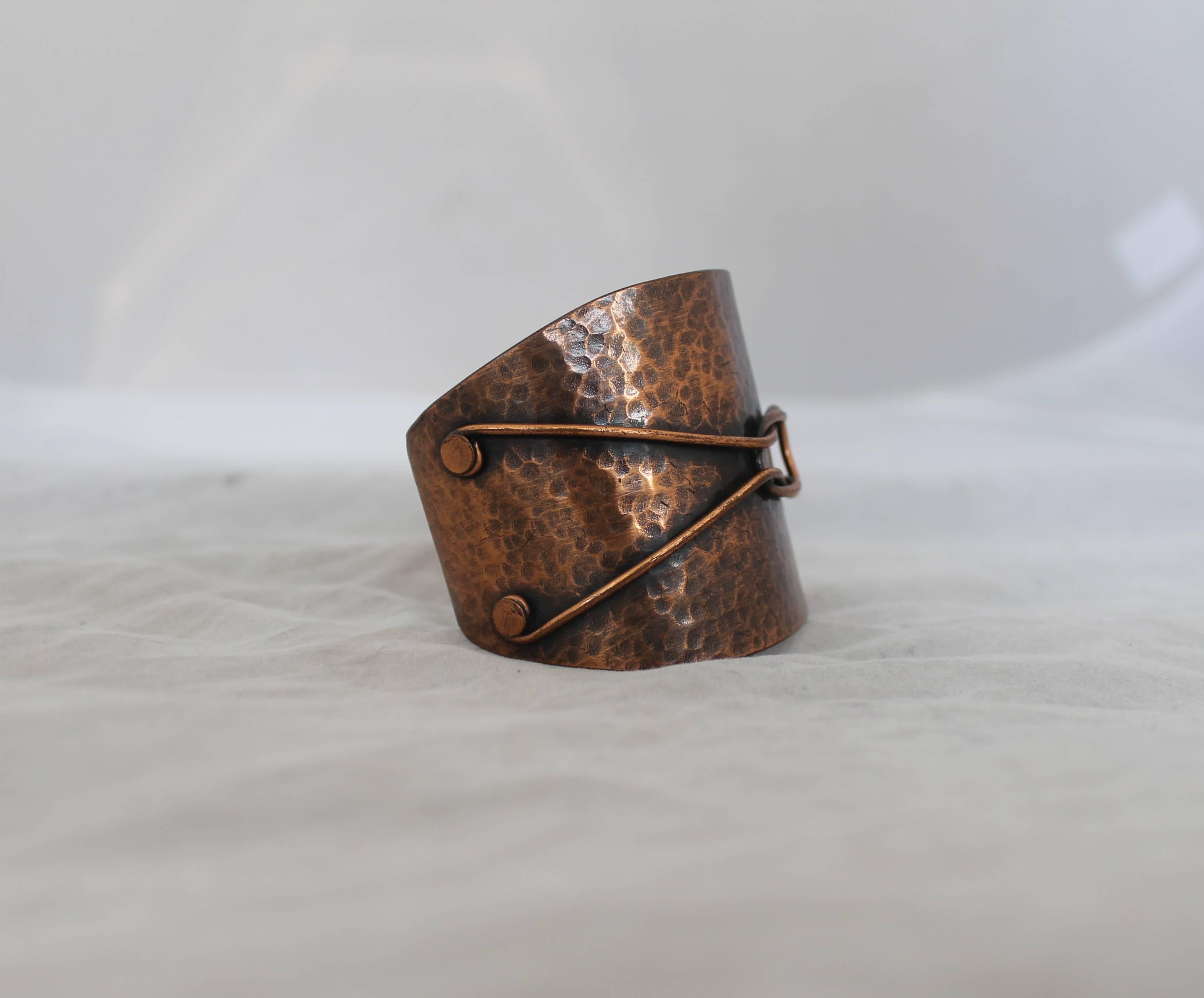 Pedro Pujol Vintage Copper Hammered Knot Design Cuff & Brooch - 1930's-1940's For Sale 4