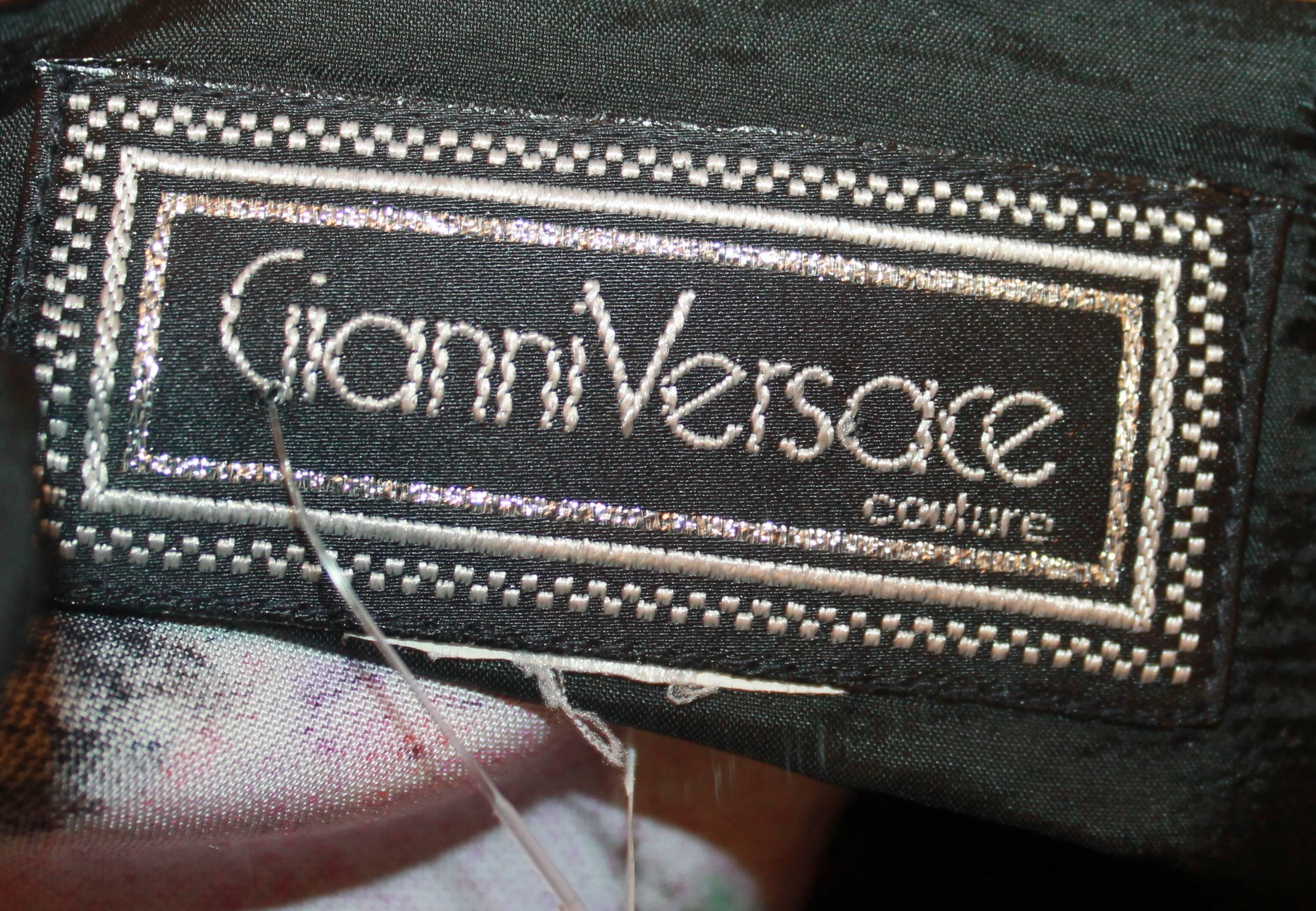 Gianni Versace Couture Vintage 1990's Abstract Velvet Skirt - Size 4 For Sale 2