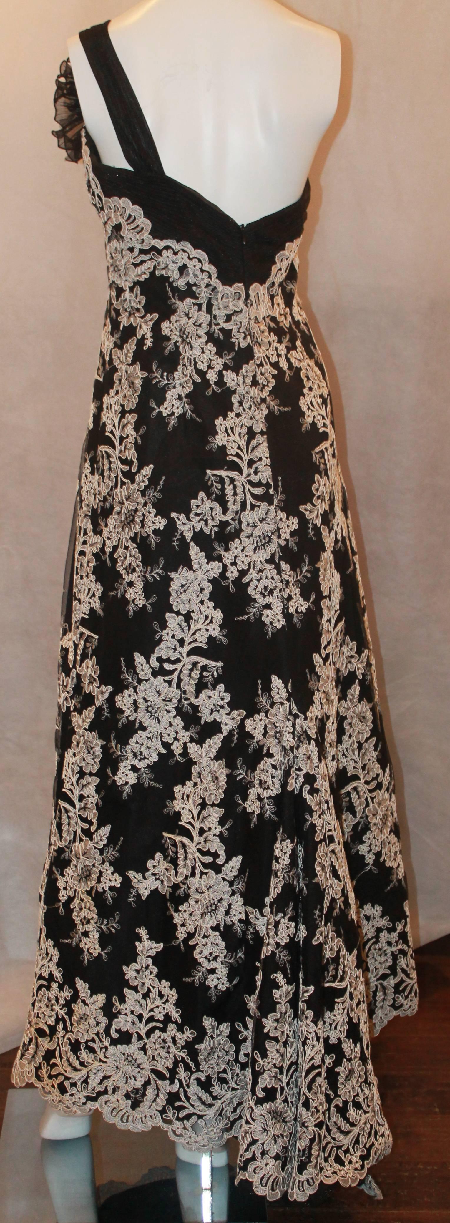 Tina diMartina Abito monospalla in seta e chiffon bianco e nero in pizzo soutache -10 In condizioni ottime a West Palm Beach, FL