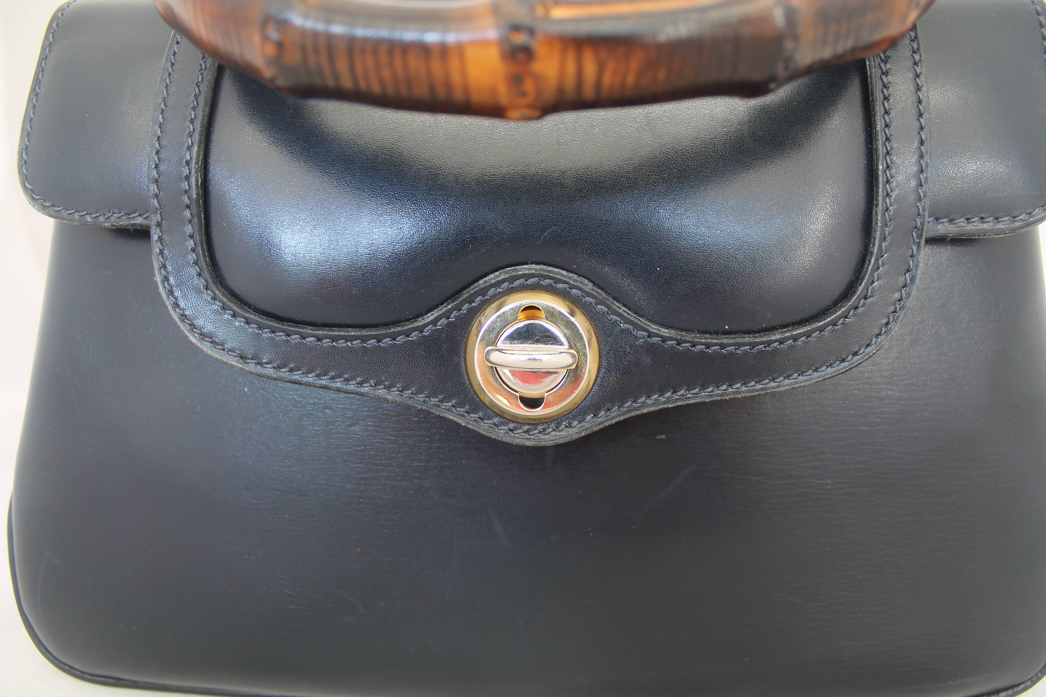 Bolso vintage Gucci de piel azul marino con asa de bambú - circa años 50 Negro