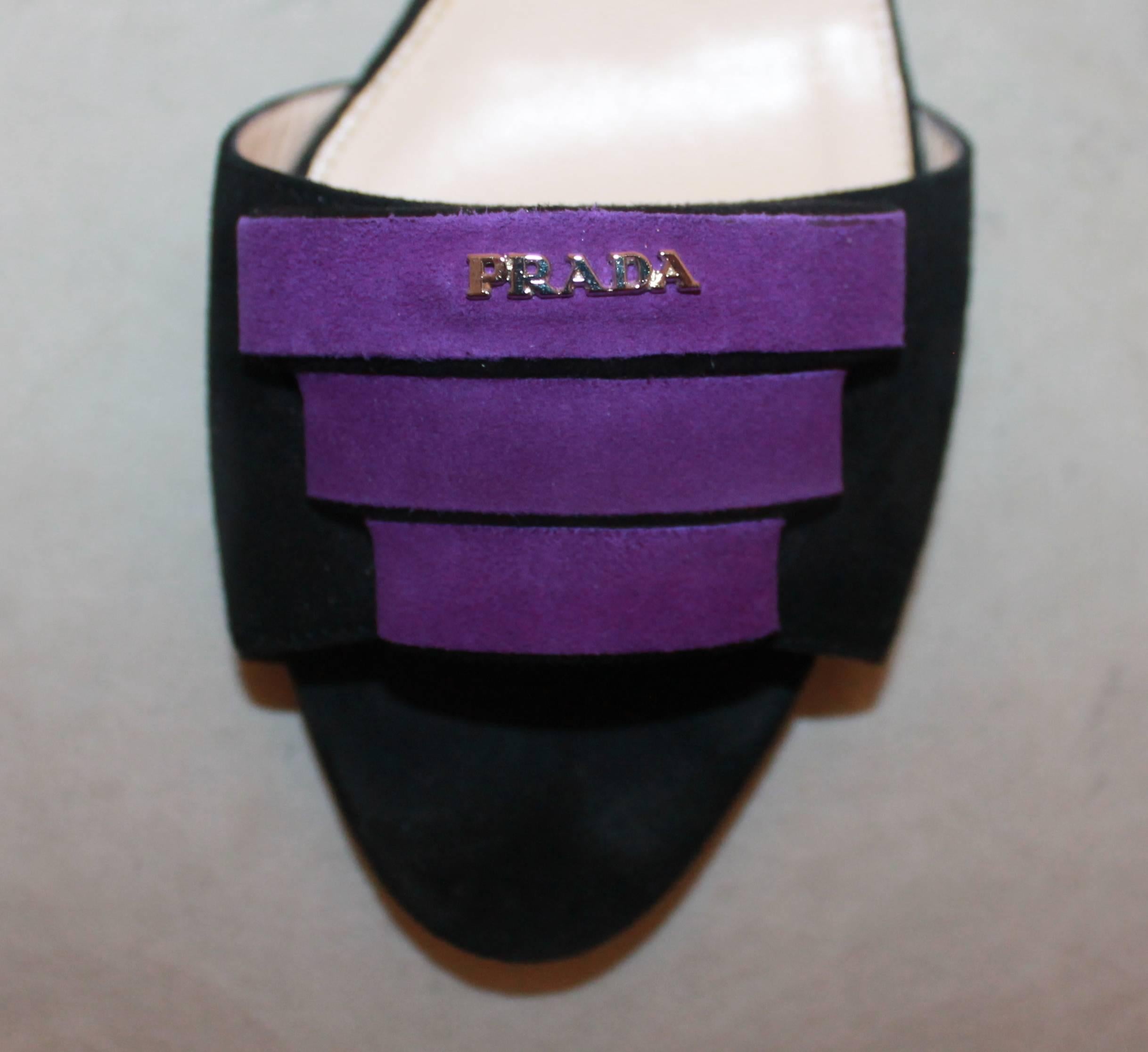 Prada Black Suede Slide w/ Front Purple 3D Design - 38.5 In Excellent Condition In West Palm Beach, FL