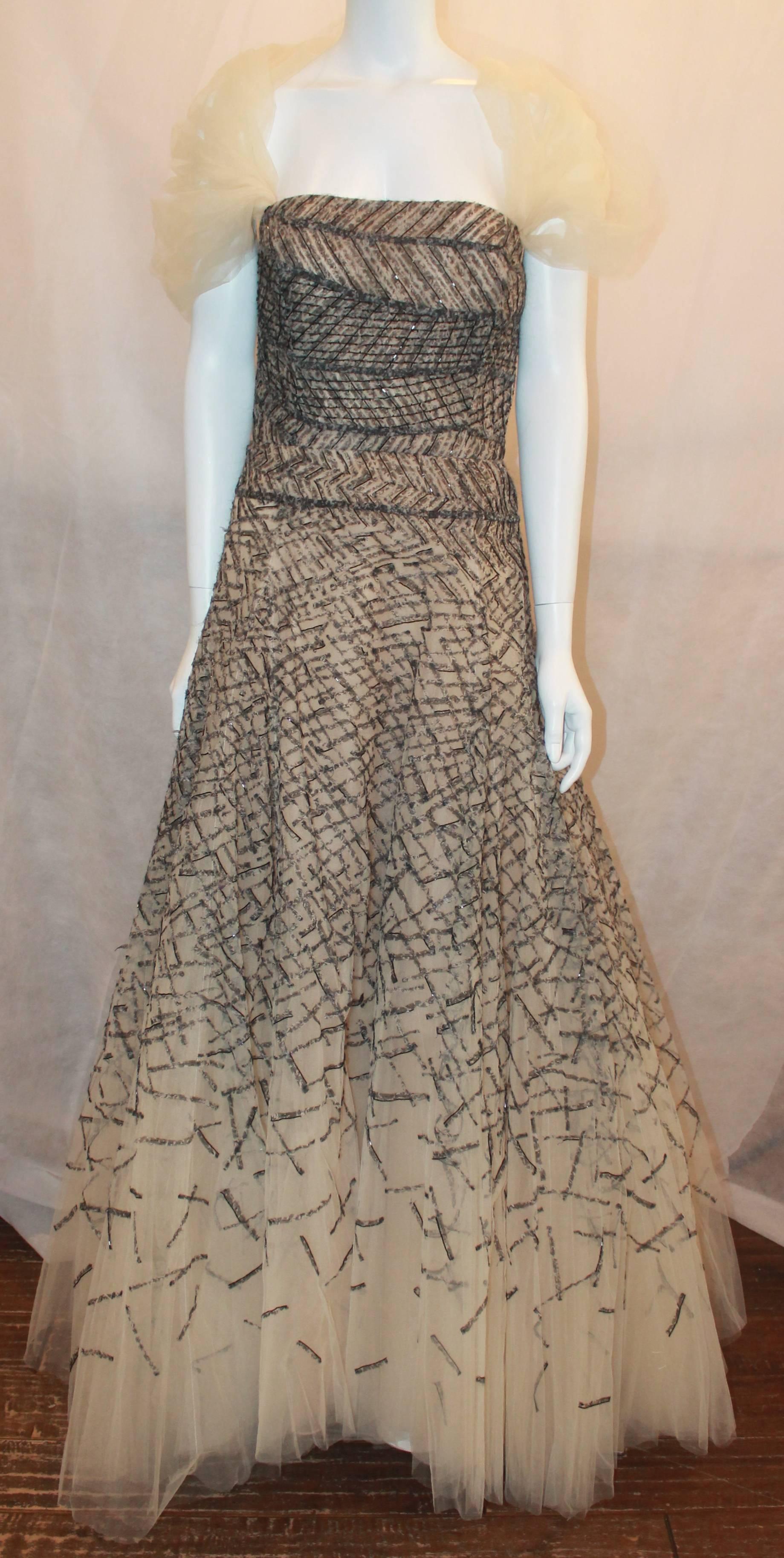 Oscar de la Renta Cream & Black Tulle Strapless Gown w/ Black Beading - 14 1