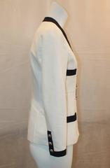 Chanel White 4-Pocket Jacket with Navy Trim & Camellia Buttons - 38 - 1980's