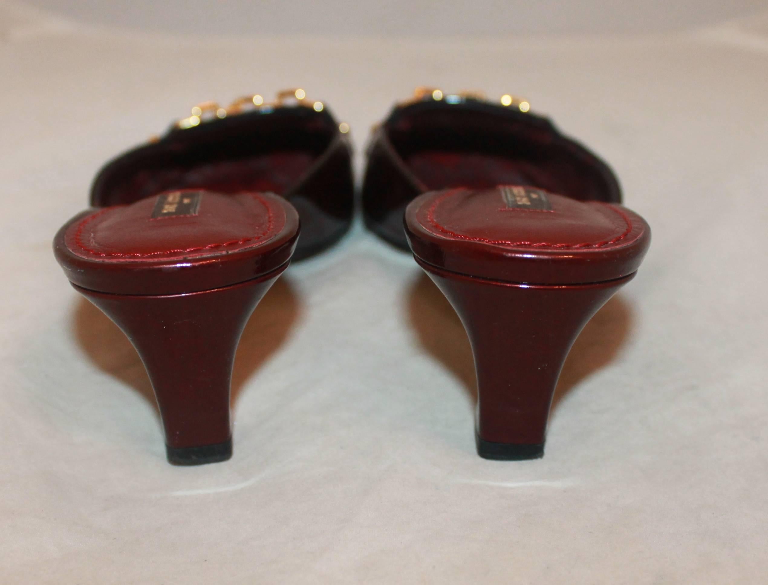 Louis Vuitton Deep Red Shimmer Patent Loafer-Style Slides - 38.5 In Good Condition In West Palm Beach, FL